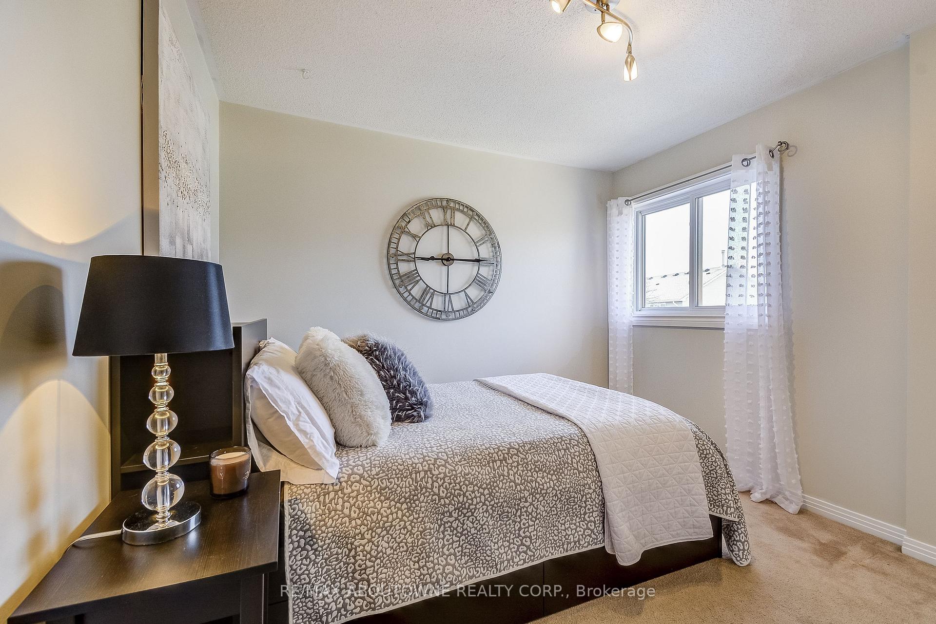 Photo 21 of 57 Niska Drive, Hamilton, Waterdown — HOMEH