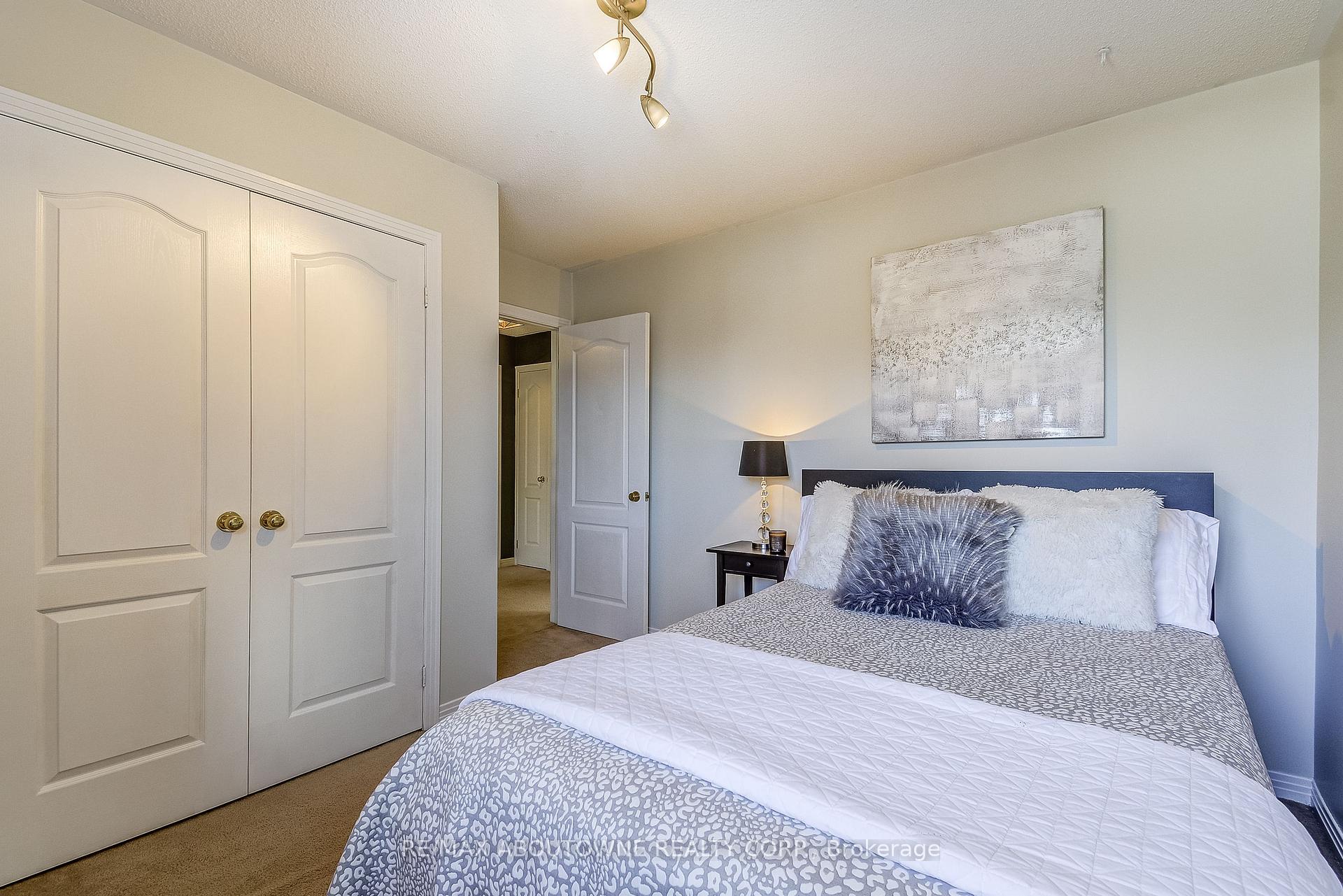 Photo 22 of 57 Niska Drive, Hamilton, Waterdown — HOMEH