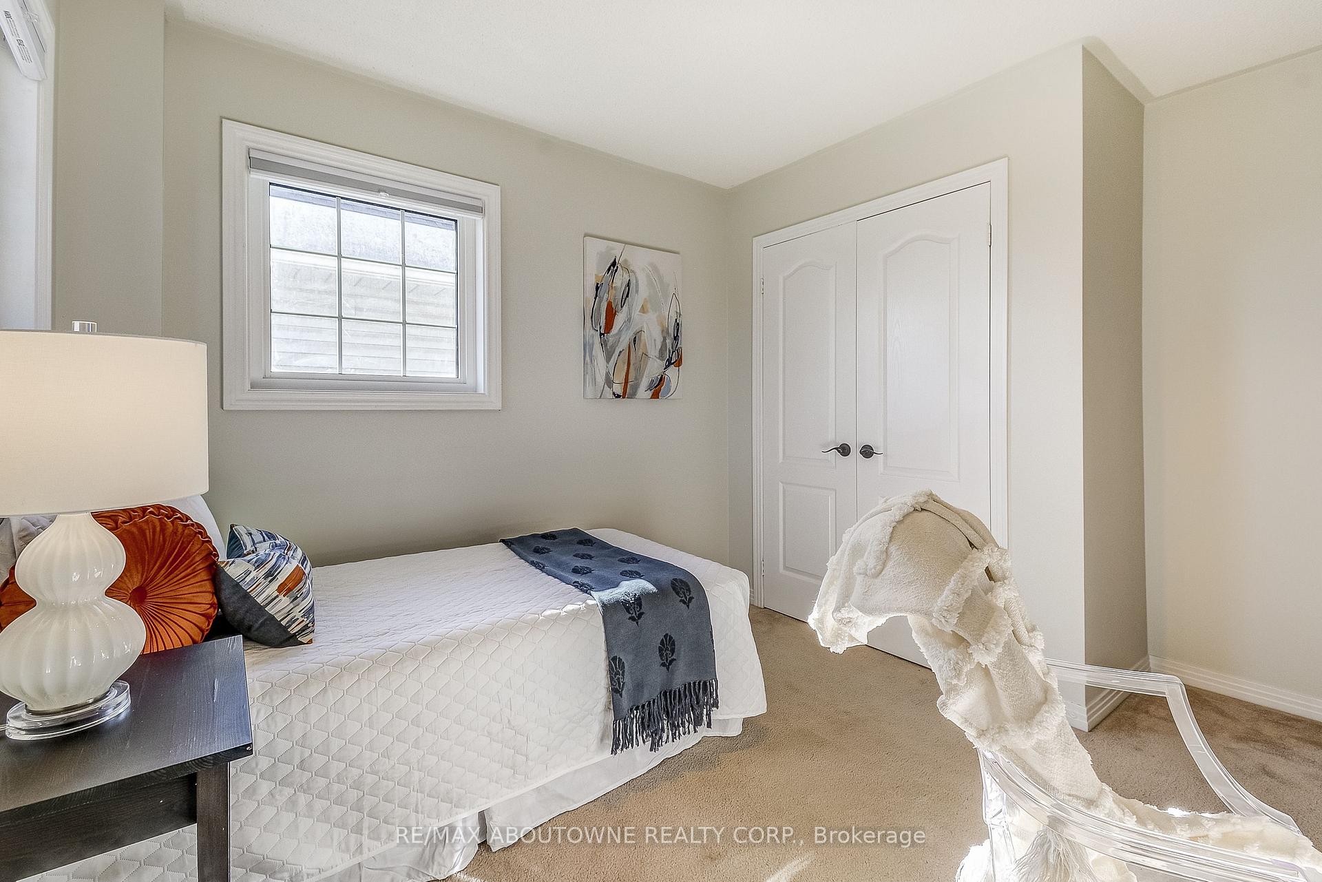 Photo 24 of 57 Niska Drive, Hamilton, Waterdown — HOMEH