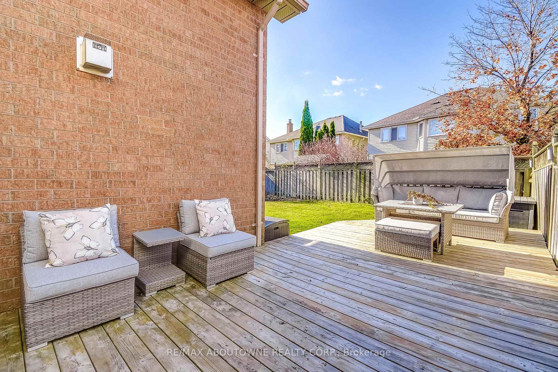 Photo 32 of 57 Niska Drive, Hamilton, Waterdown — HOMEH