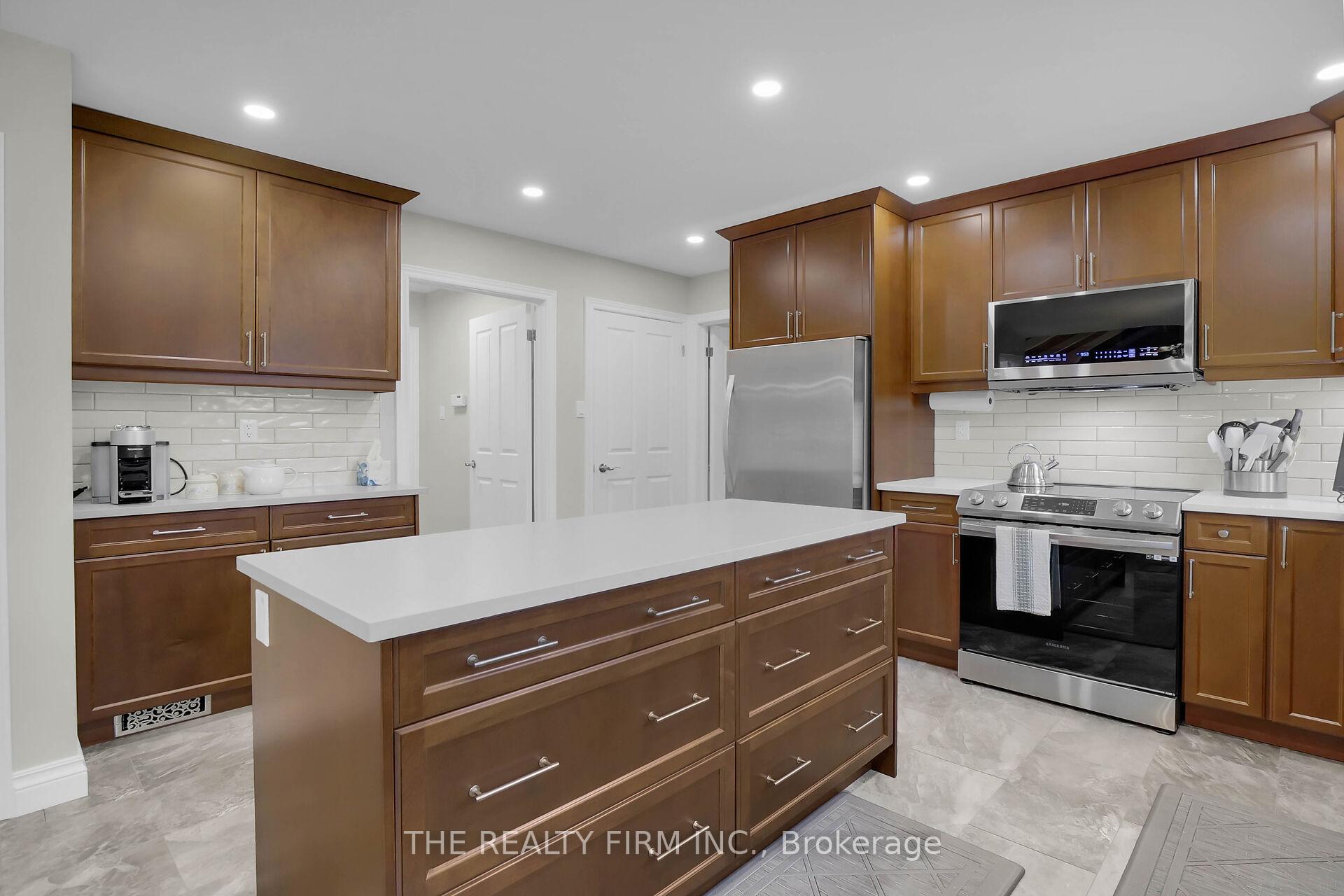 Photo 13 of 30 Cavanaugh Crescent, St. Thomas — HOMEH