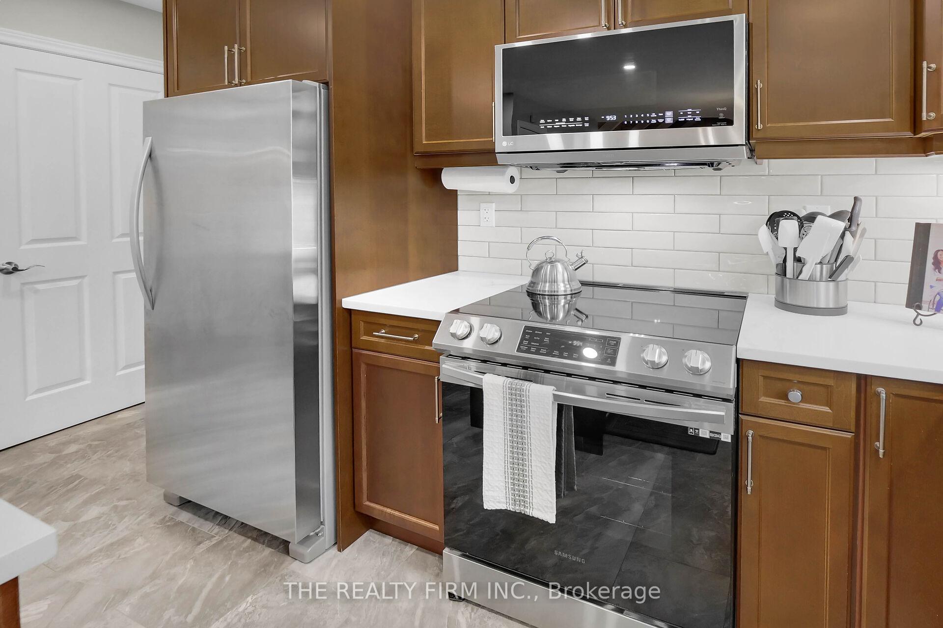 Photo 14 of 30 Cavanaugh Crescent, St. Thomas — HOMEH