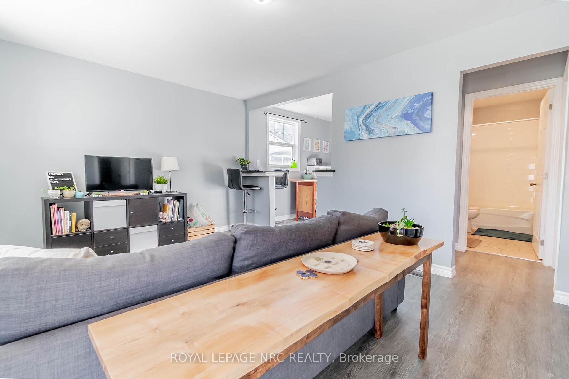 Photo 7 of 5 Sherbourne Street, St. Catharines, Facer — HOMEH