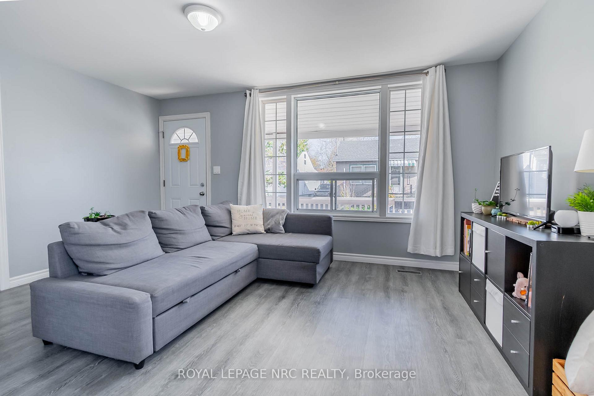 Photo 8 of 5 Sherbourne Street, St. Catharines, Facer — HOMEH