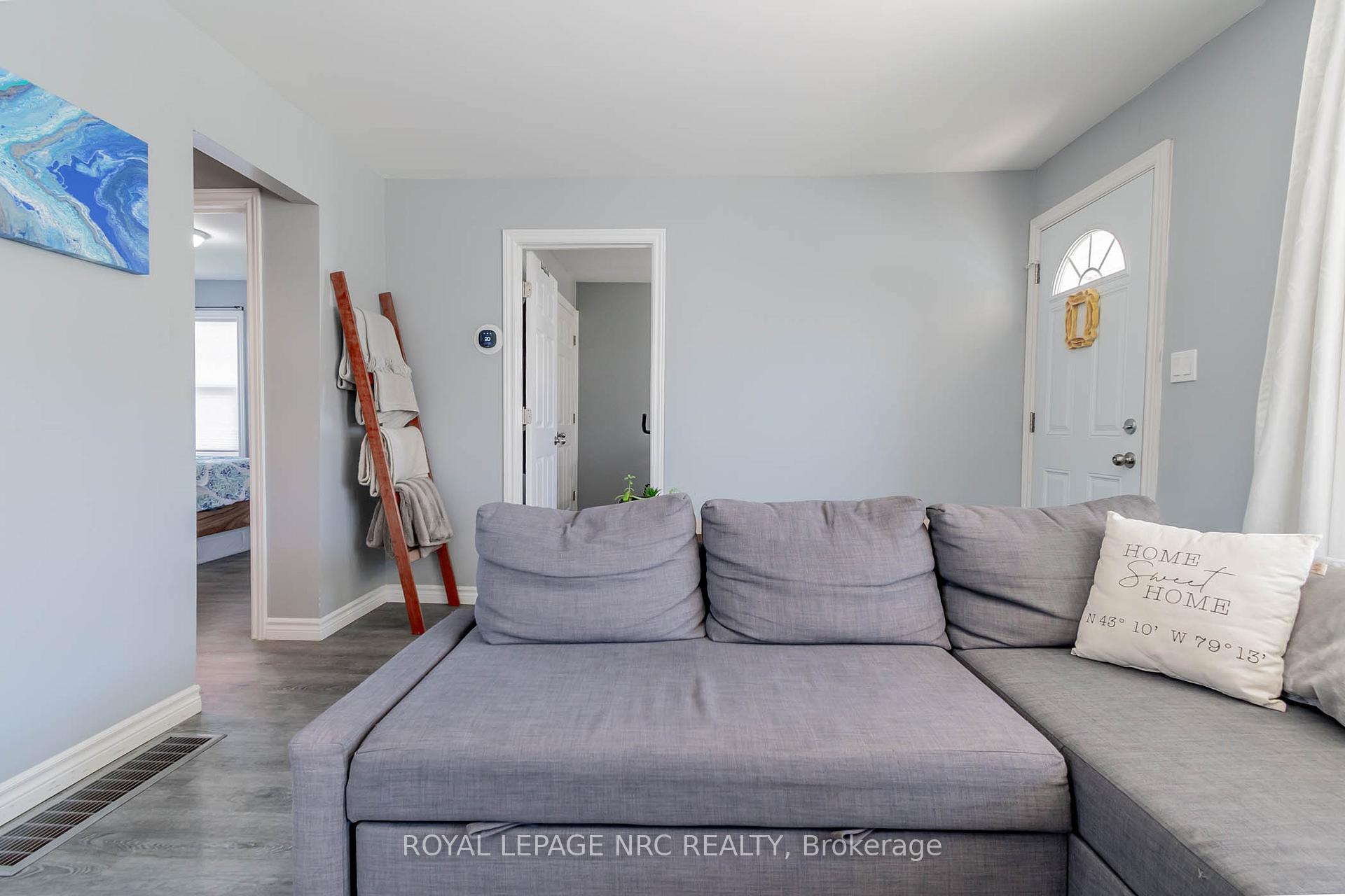 Photo 9 of 5 Sherbourne Street, St. Catharines, Facer — HOMEH