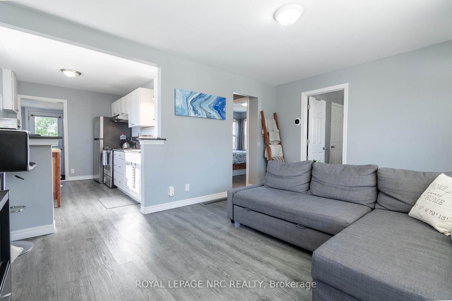 Photo 10 of 5 Sherbourne Street, St. Catharines, Facer — HOMEH