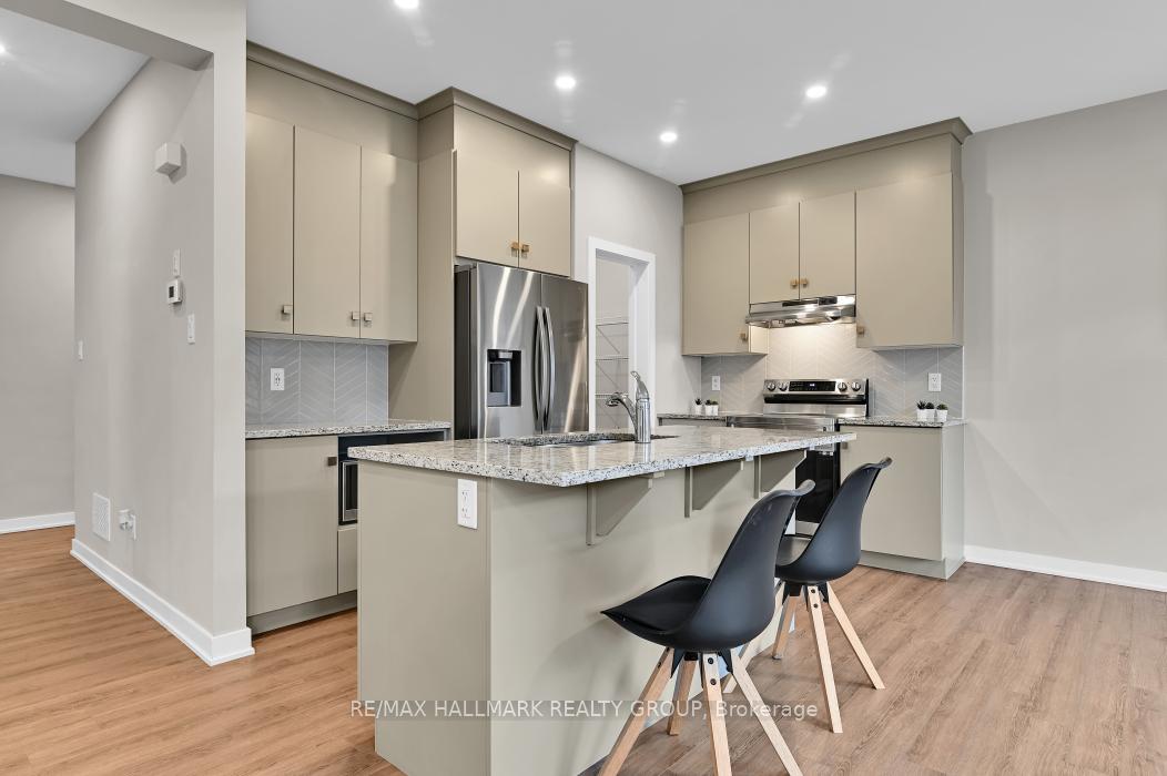Photo 11 of 804 Sendero Way, Ottawa, Remainder of Stittsville & Area — HOMEH