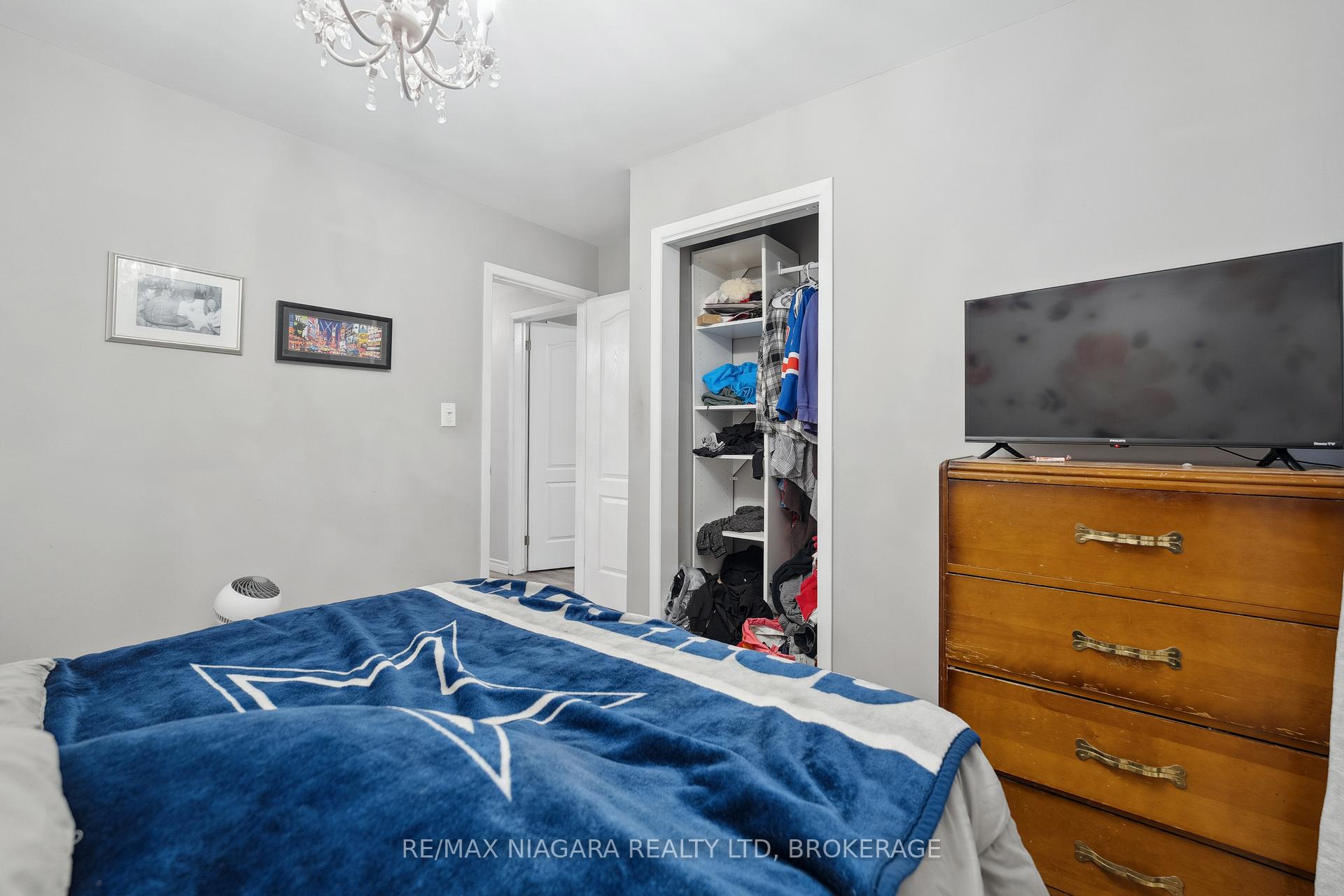 Photo 15 of 8 Trinity Circle, St. Catharines, Lakeport — HOMEH