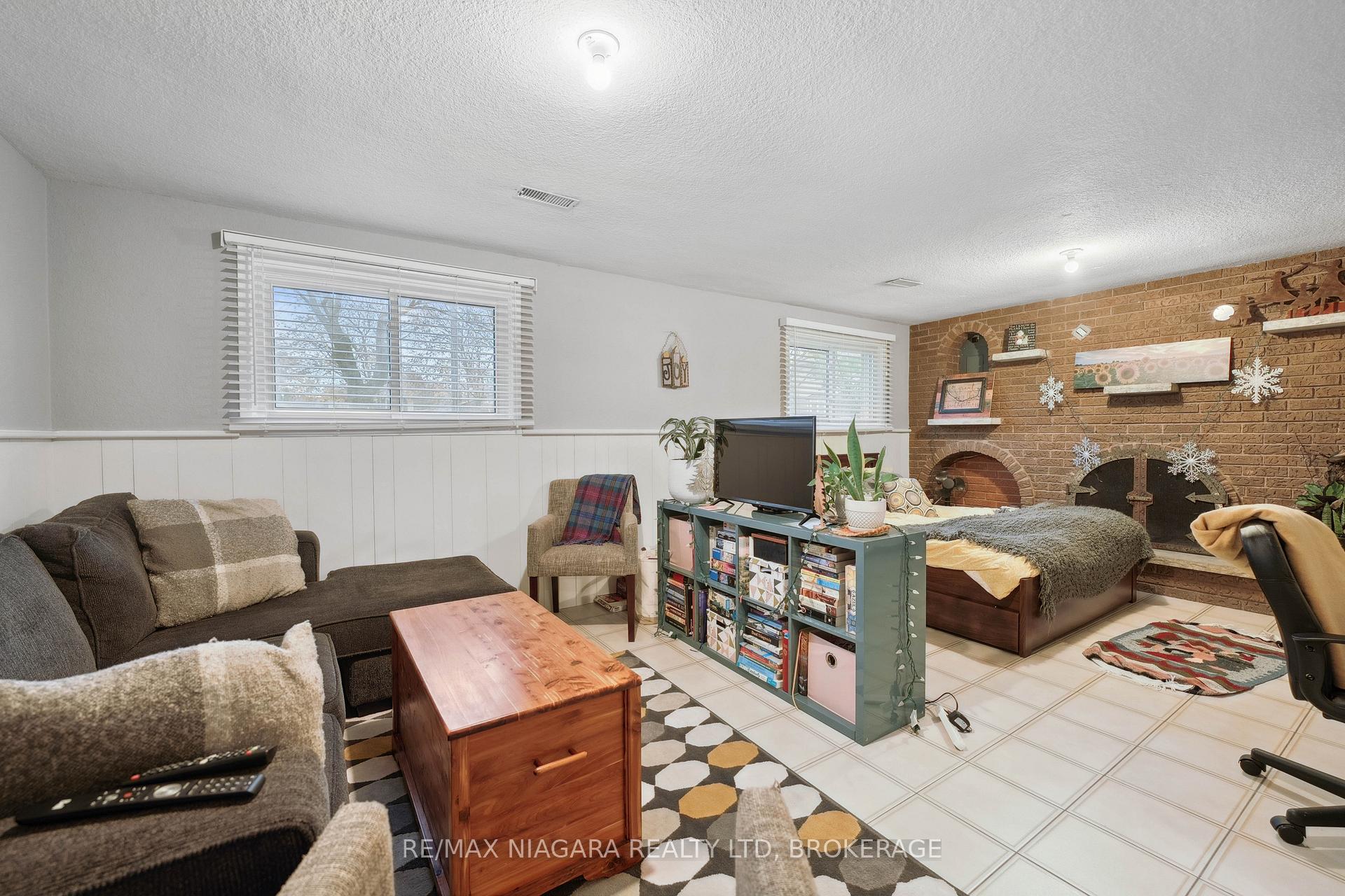 Photo 22 of 8 Trinity Circle, St. Catharines, Lakeport — HOMEH