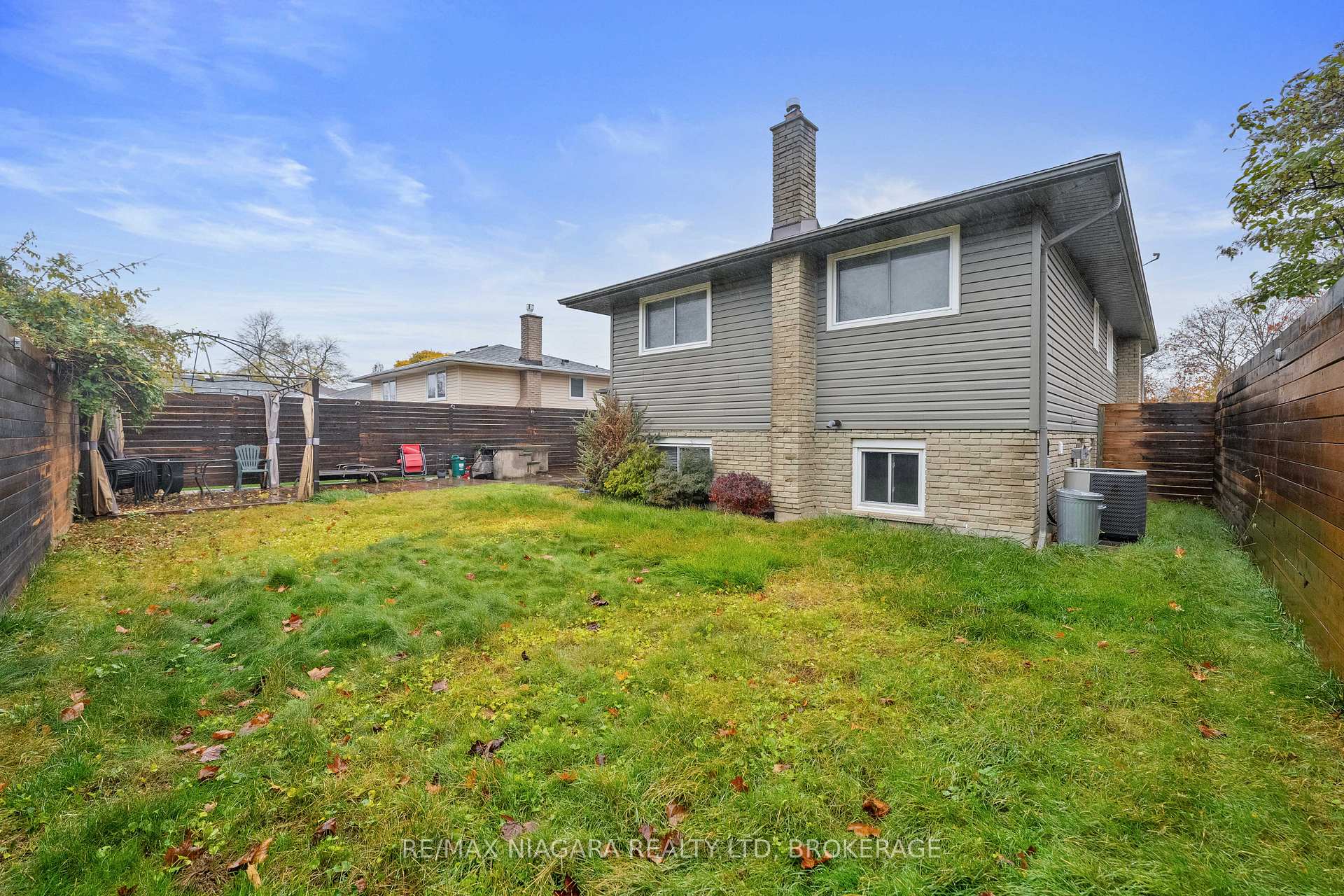 Photo 28 of 8 Trinity Circle, St. Catharines, Lakeport — HOMEH