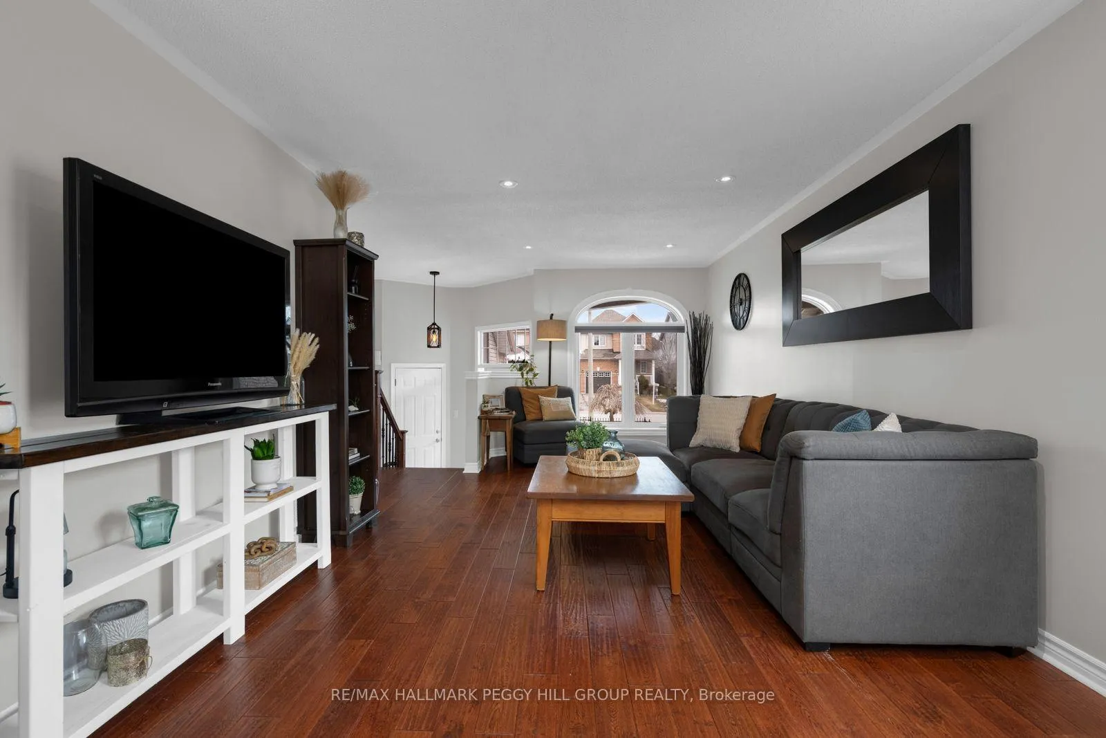 Photo 4 of 64 Bird Street, Barrie, Edgehill Drive — HOMEH