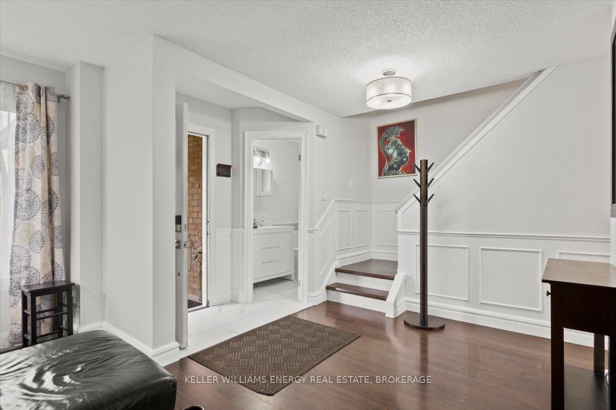 Photo 6 of 667 Monarch Avenue, Ajax, South West — HOMEH