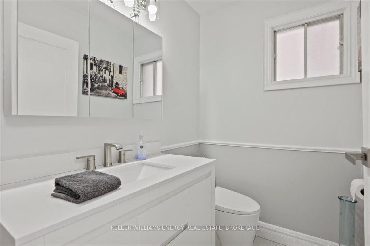 Photo 11 of 667 Monarch Avenue, Ajax, South West — HOMEH