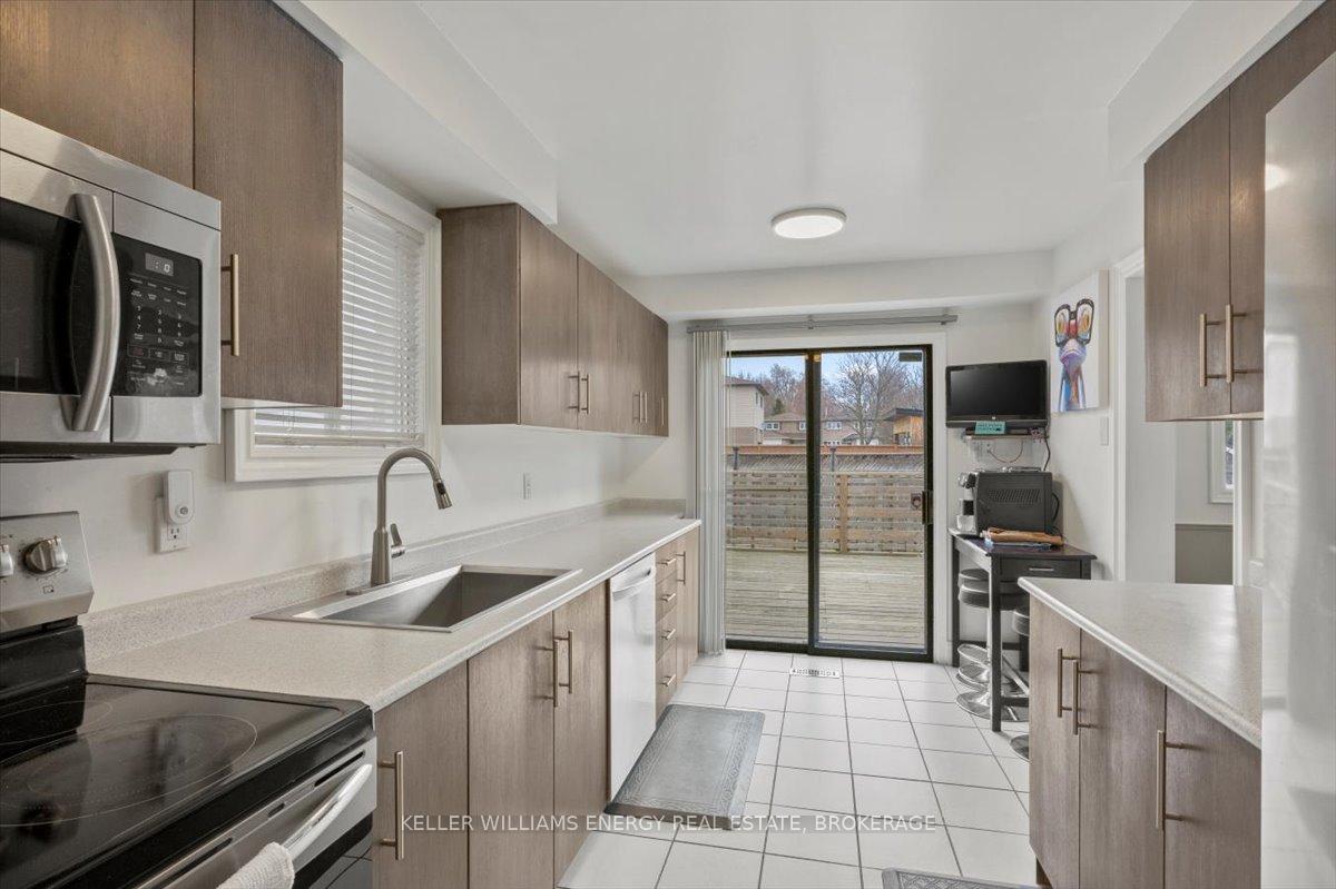 Photo 12 of 667 Monarch Avenue, Ajax, South West — HOMEH