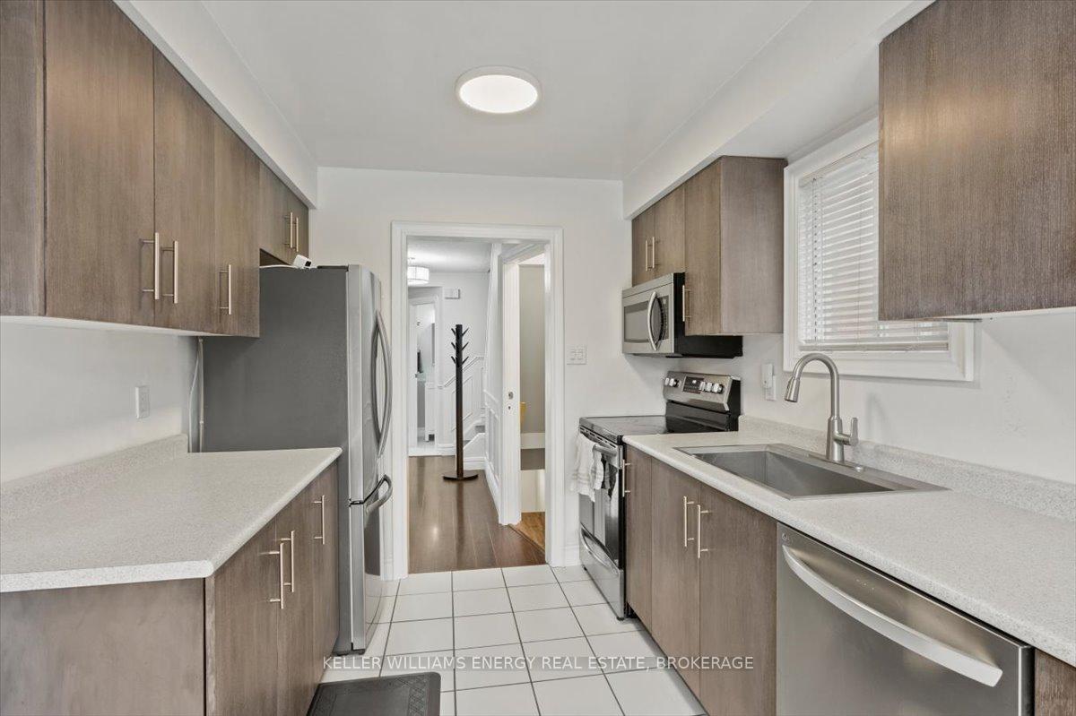 Photo 13 of 667 Monarch Avenue, Ajax, South West — HOMEH