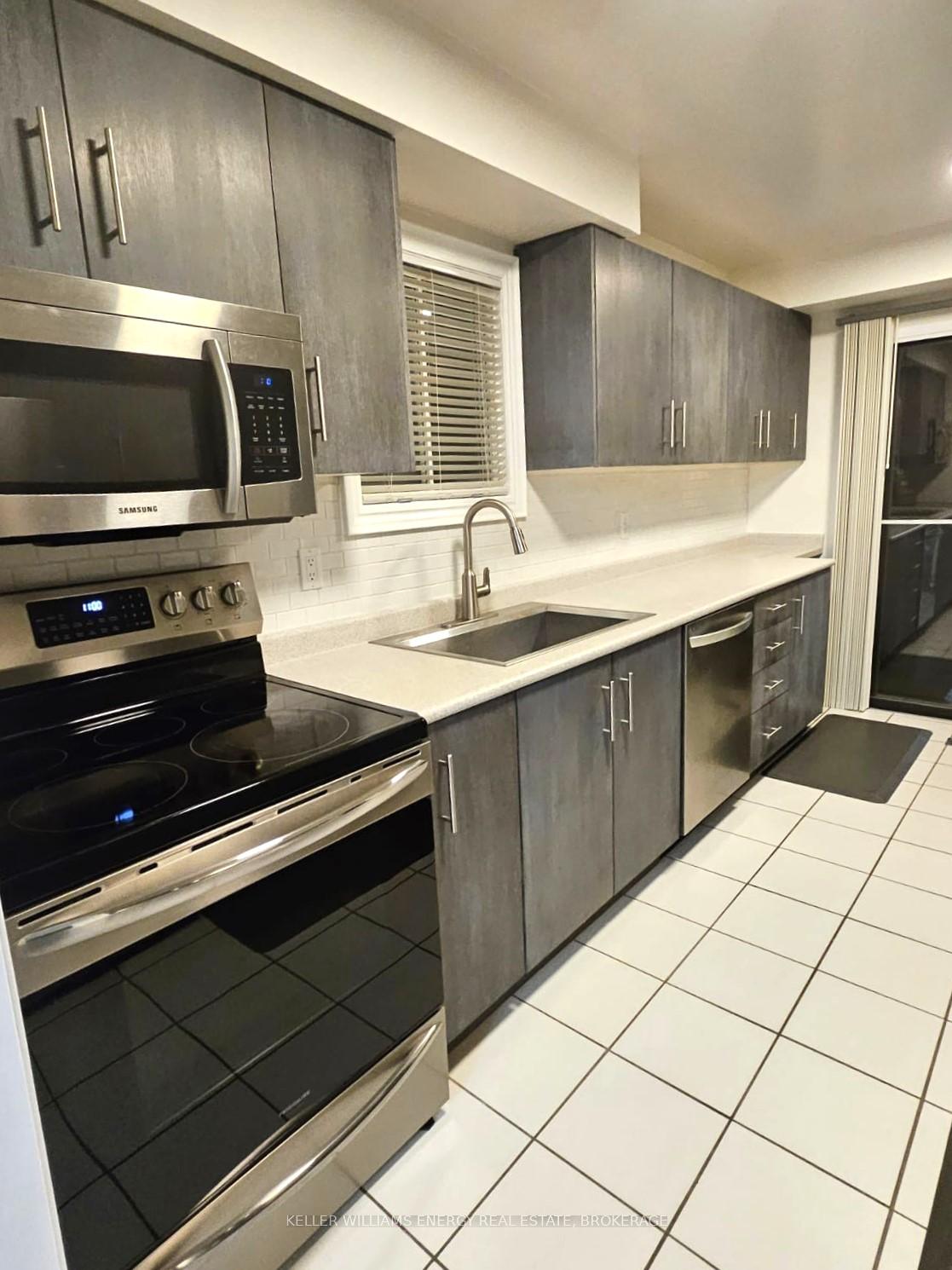 Photo 16 of 667 Monarch Avenue, Ajax, South West — HOMEH