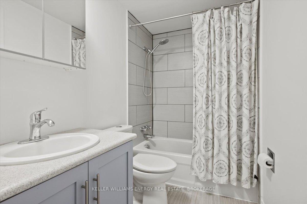 Photo 20 of 667 Monarch Avenue, Ajax, South West — HOMEH