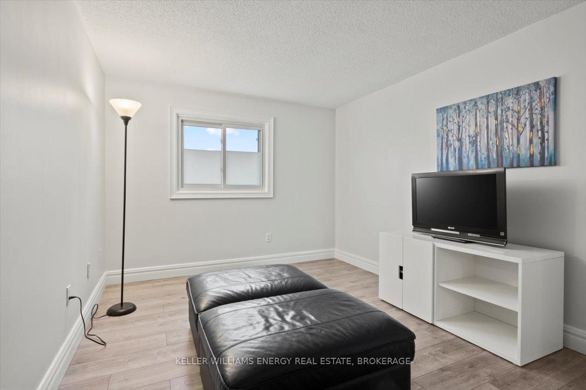 Photo 21 of 667 Monarch Avenue, Ajax, South West — HOMEH