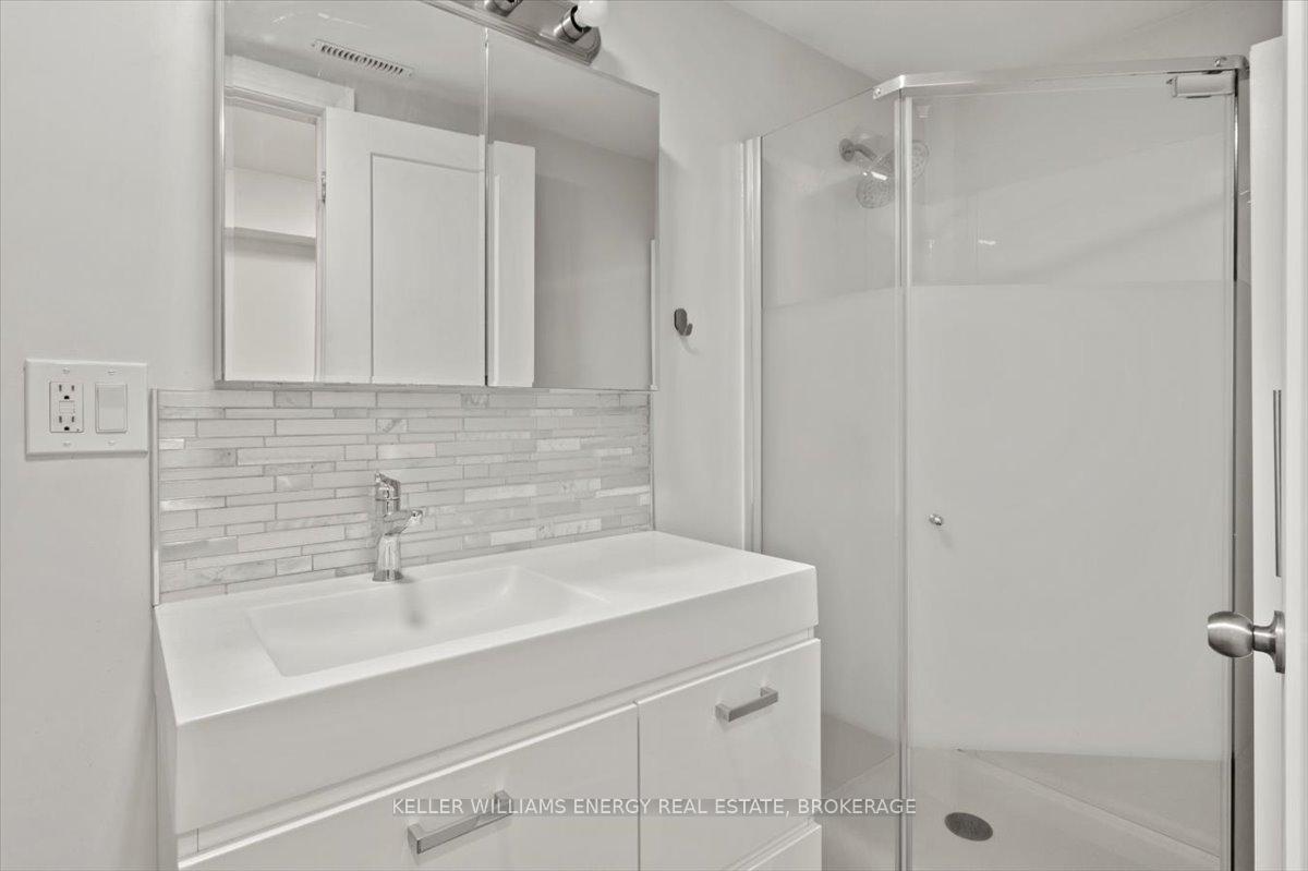 Photo 30 of 667 Monarch Avenue, Ajax, South West — HOMEH