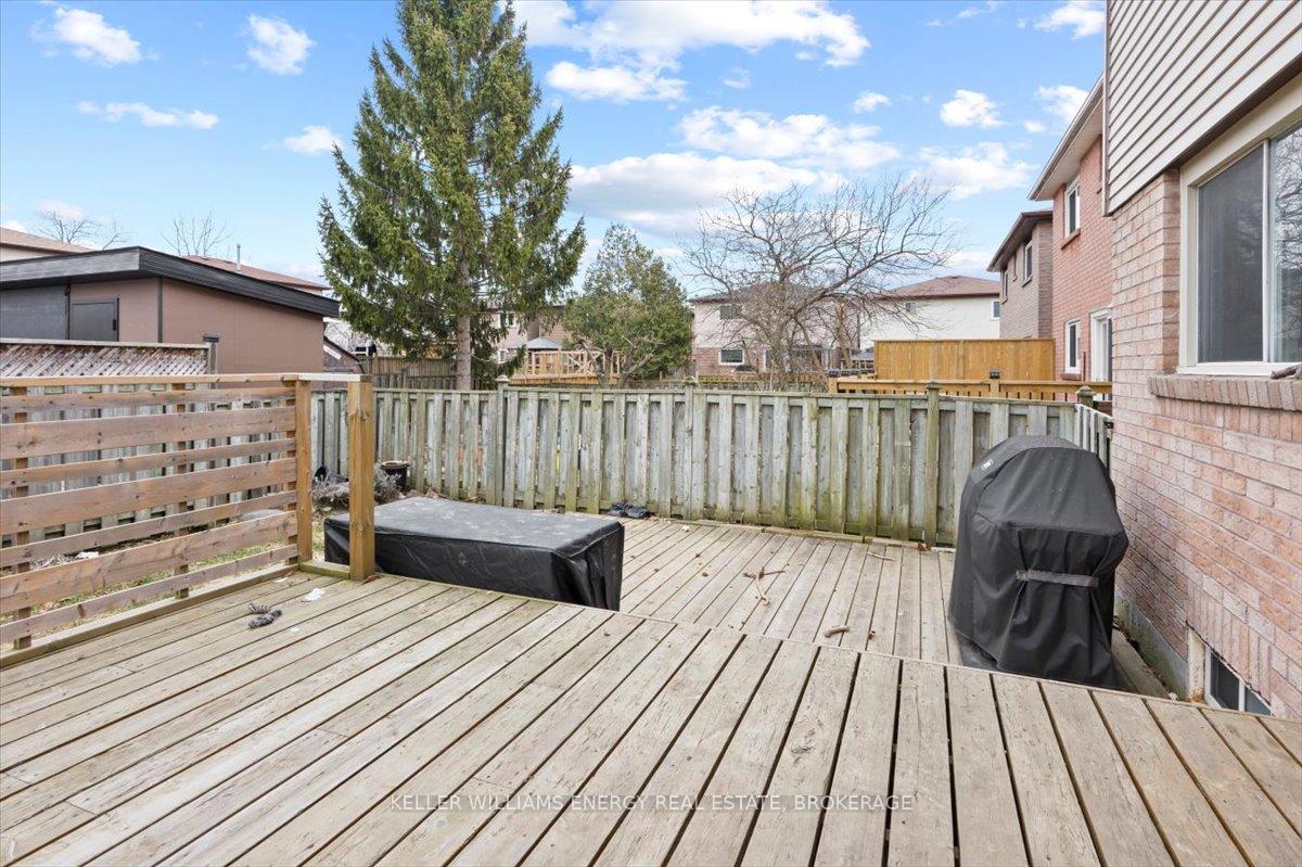 Photo 33 of 667 Monarch Avenue, Ajax, South West — HOMEH