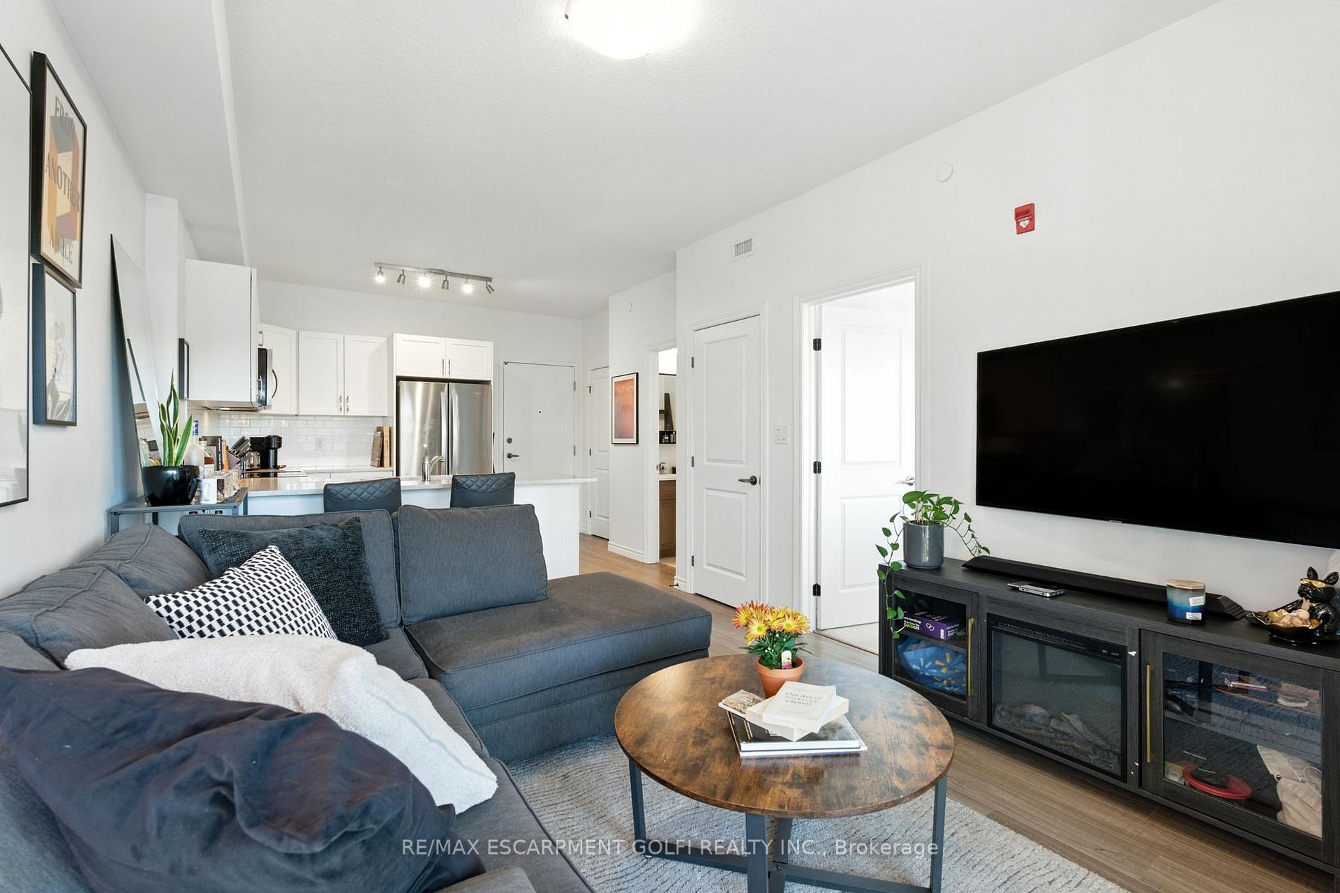 Photo 11 of Unit 301, 2605 Binbrook Road, Hamilton, Binbrook — HOMEH