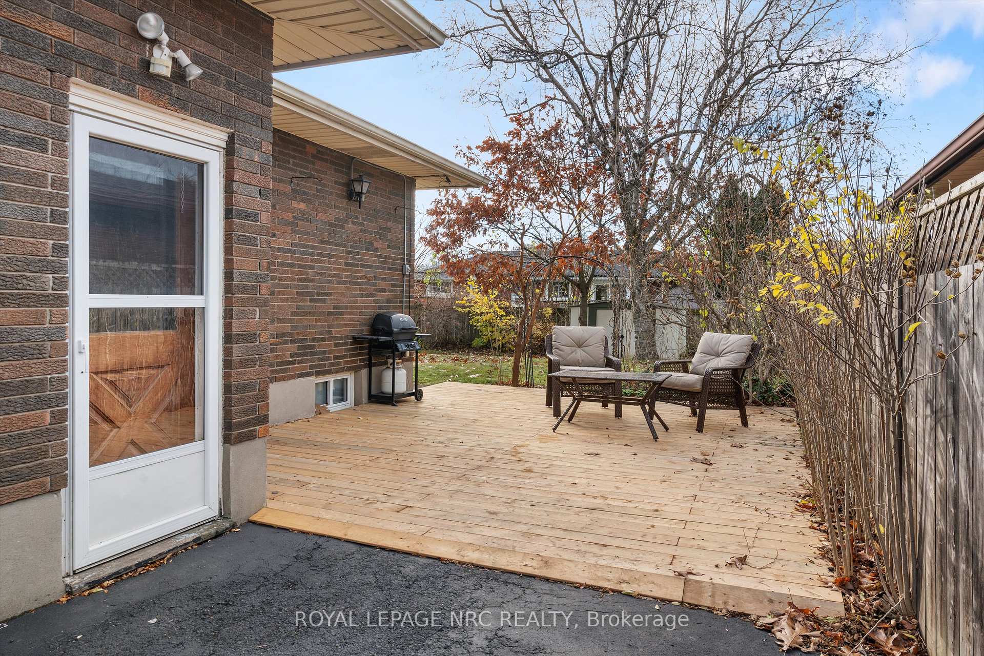 Photo 3 of 65 Windward Street, St. Catharines, Carlton/Bunting — HOMEH