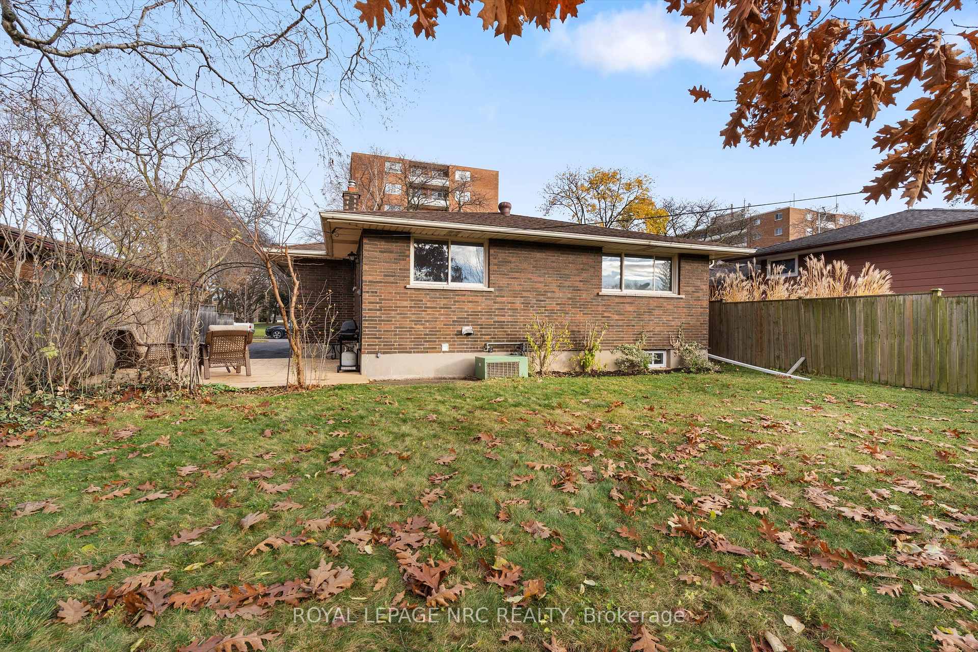 Photo 6 of 65 Windward Street, St. Catharines, Carlton/Bunting — HOMEH