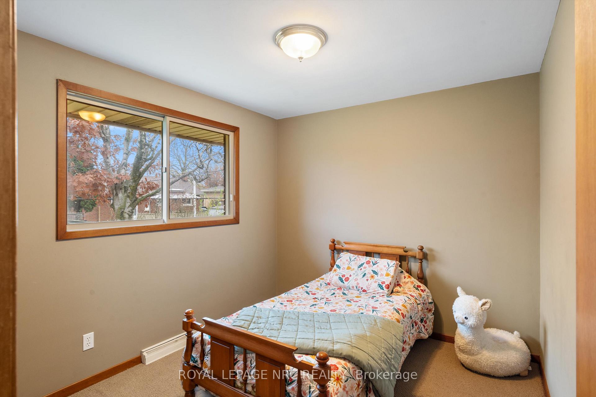 Photo 21 of 65 Windward Street, St. Catharines, Carlton/Bunting — HOMEH