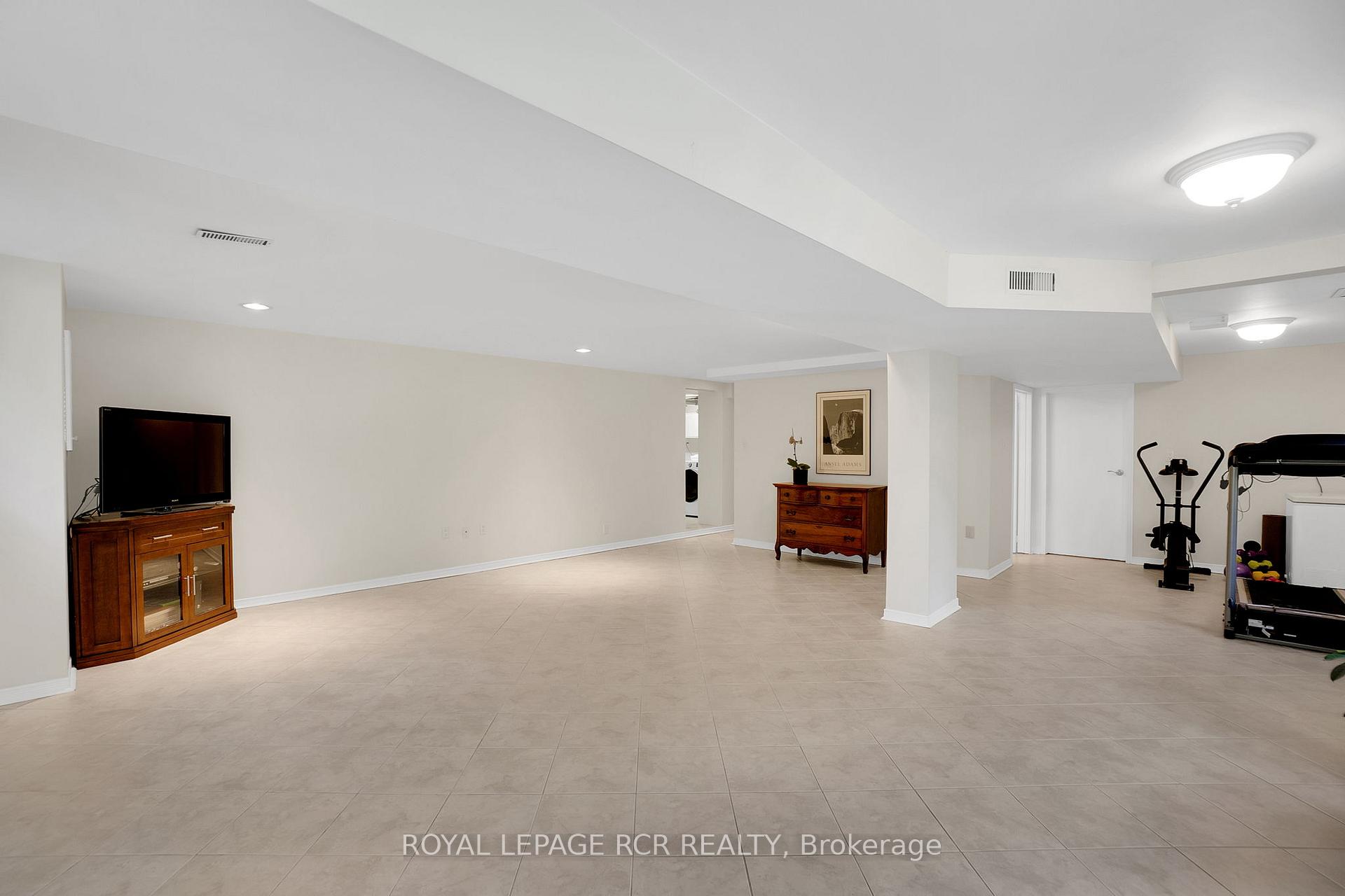 Photo 18 of 27 Westview Crescent, Caledon, Palgrave — HOMEH
