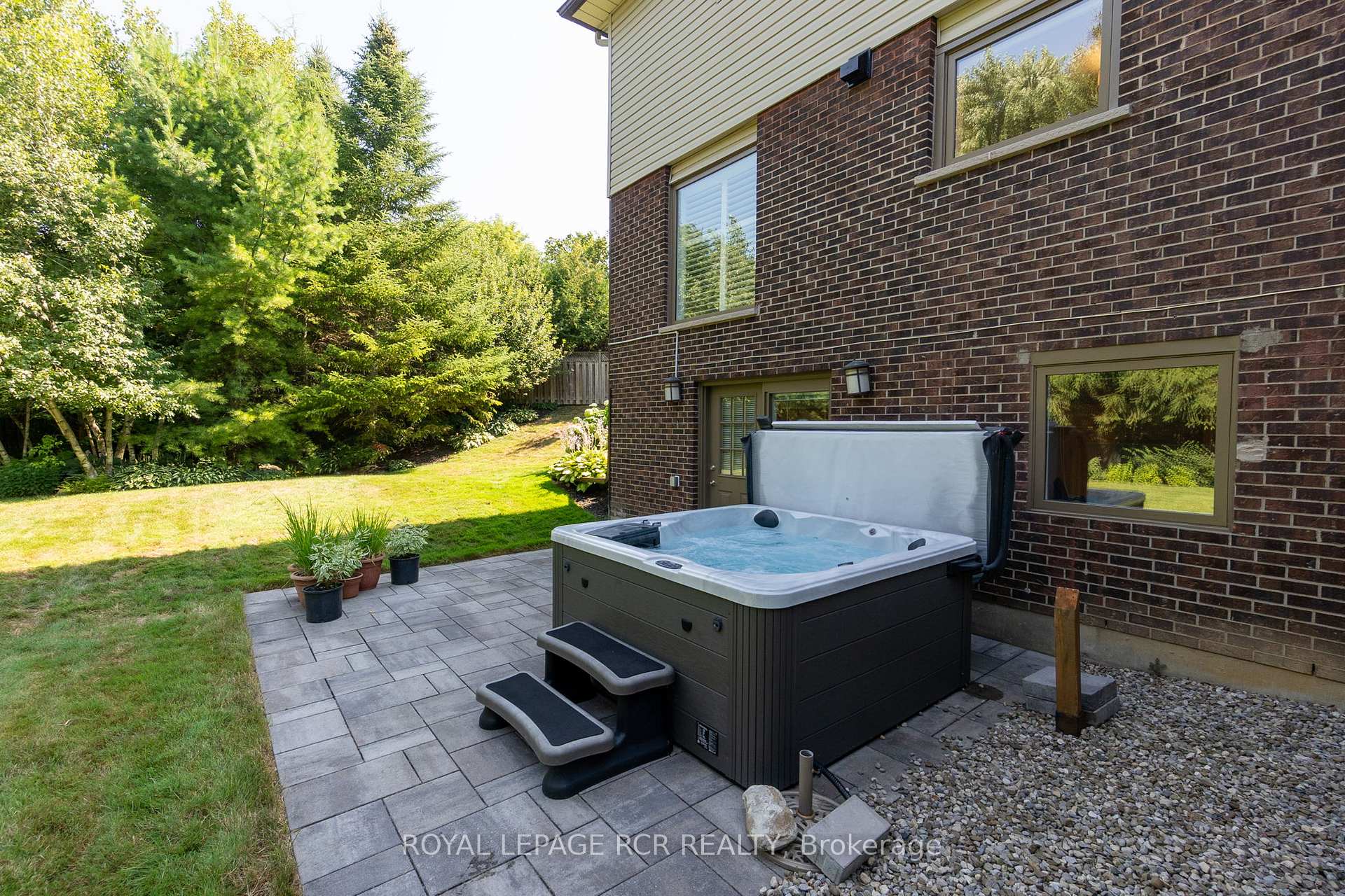 Photo 14 of 27 Westview Crescent, Caledon, Palgrave — HOMEH