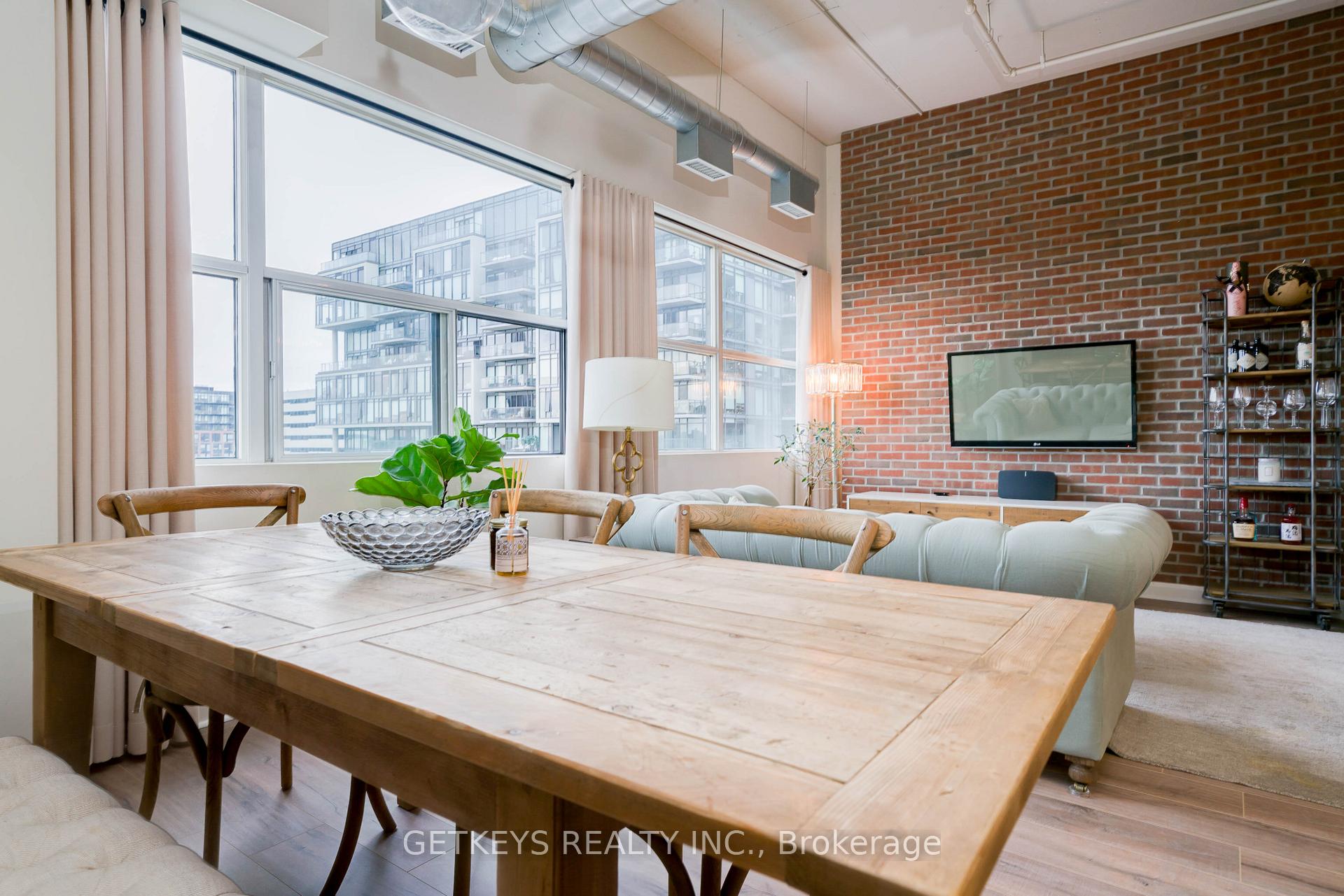 Photo 13 of Unit 908, 700 King Street, Toronto, Niagara — HOMEH