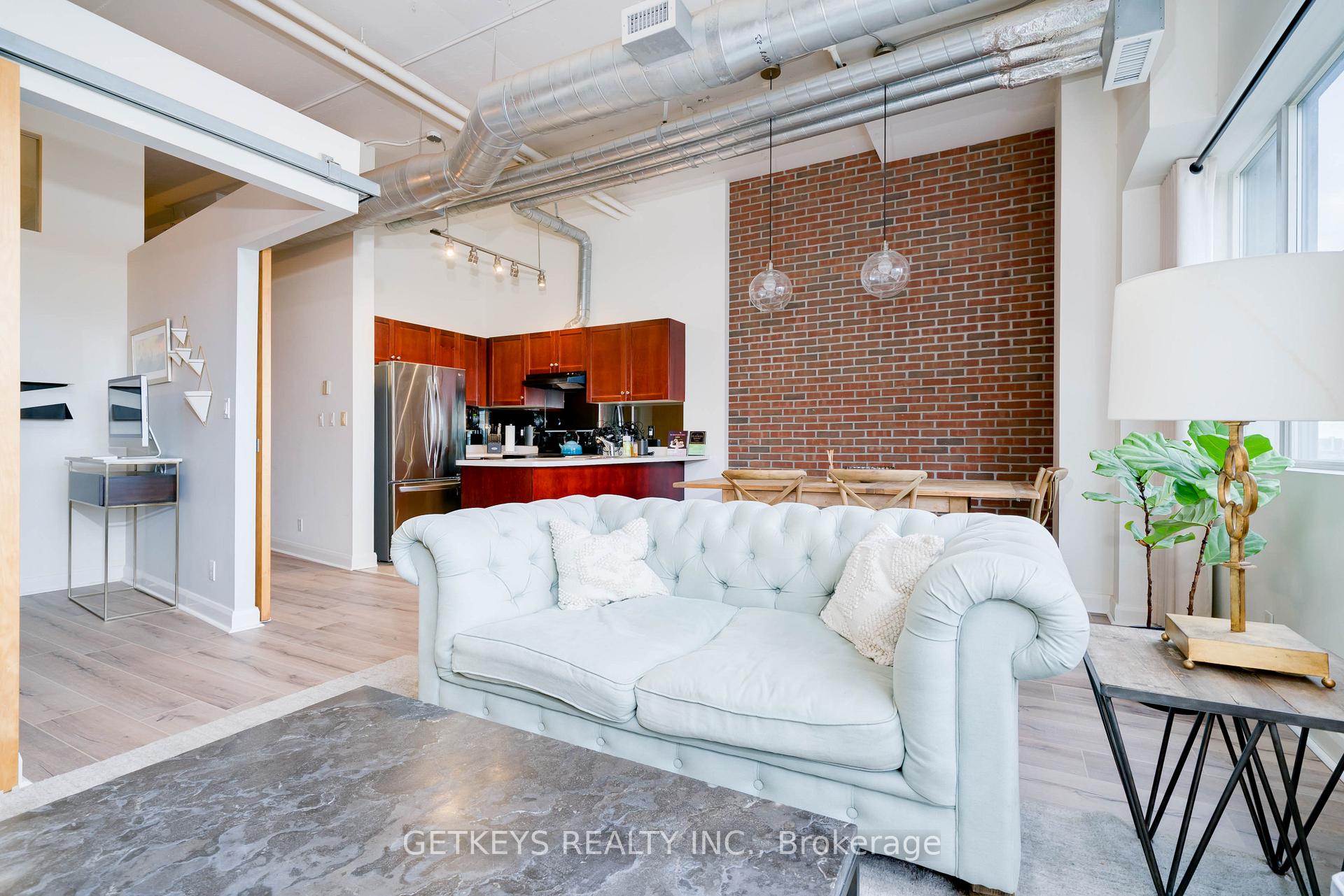 Photo 18 of Unit 908, 700 King Street, Toronto, Niagara — HOMEH