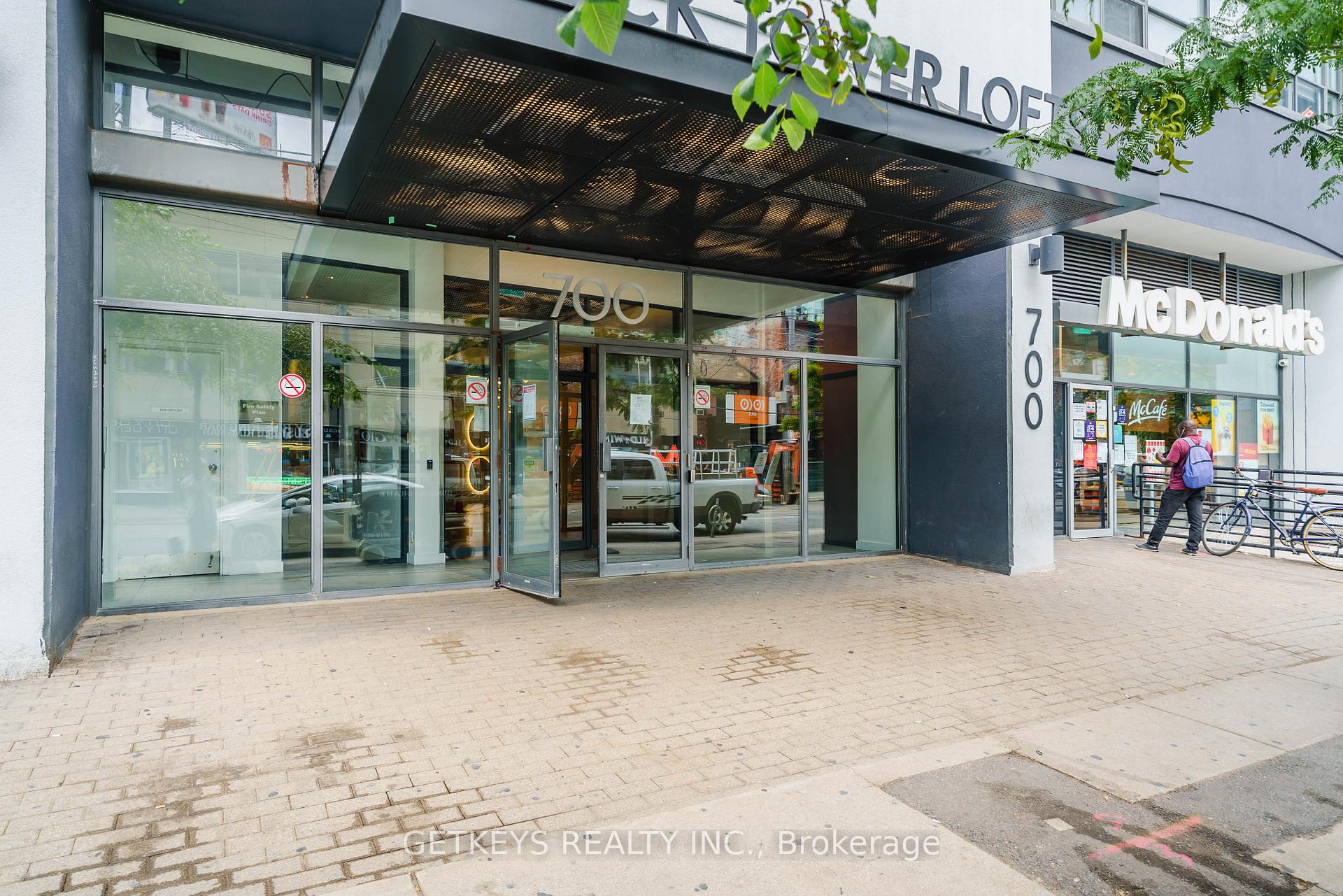 Photo 31 of Unit 908, 700 King Street, Toronto, Niagara — HOMEH