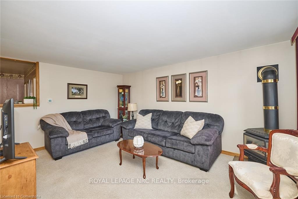 Photo 4 of 37 Shakespeare Avenue, St. Catharines, Haig — HOMEH