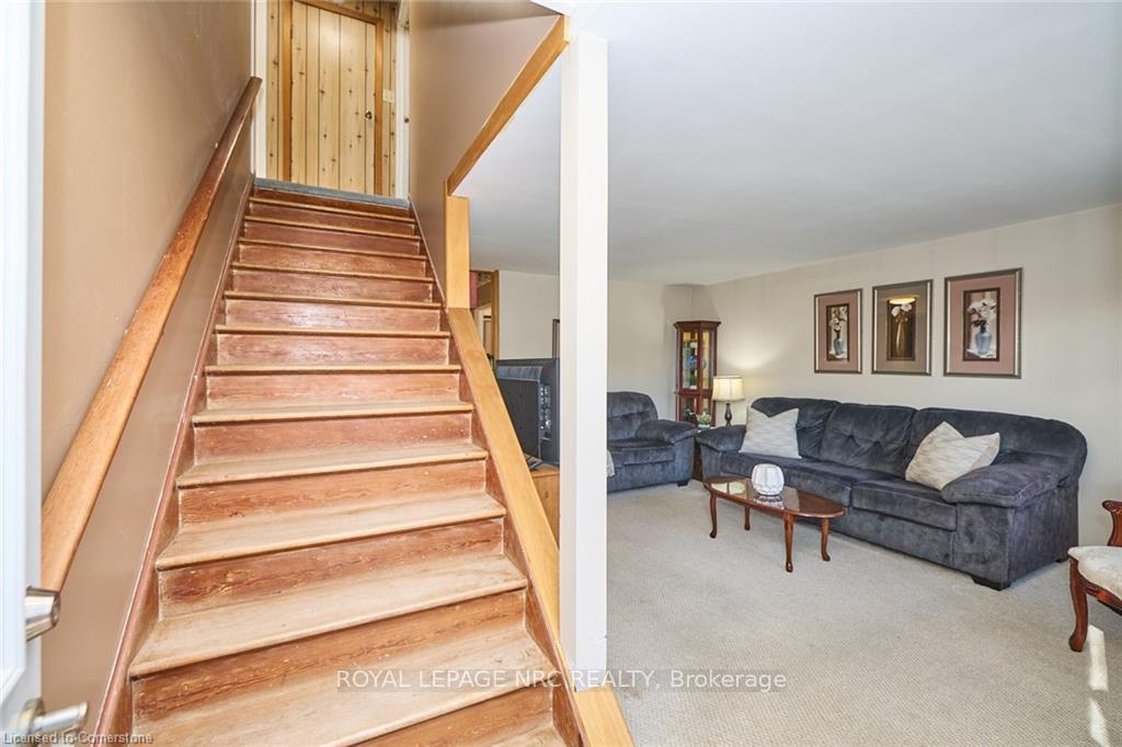 Photo 12 of 37 Shakespeare Avenue, St. Catharines, Haig — HOMEH