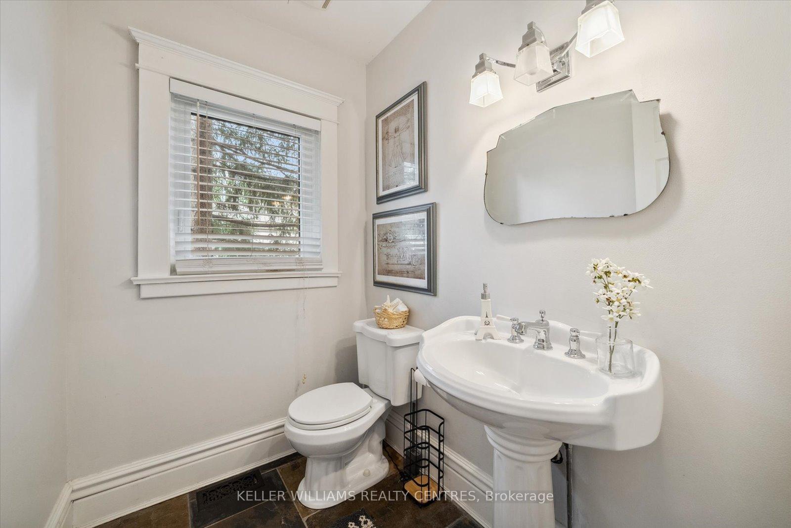 Photo 10 of 312 Aurora Heights Drive, Aurora, Aurora Heights — HOMEH