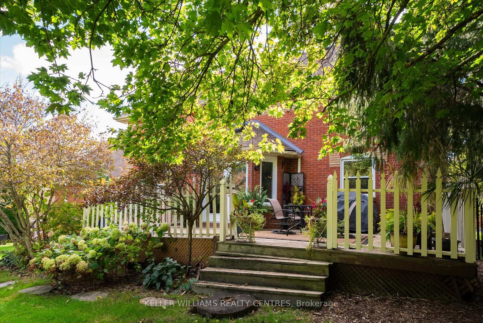 Photo 33 of 312 Aurora Heights Drive, Aurora, Aurora Heights — HOMEH
