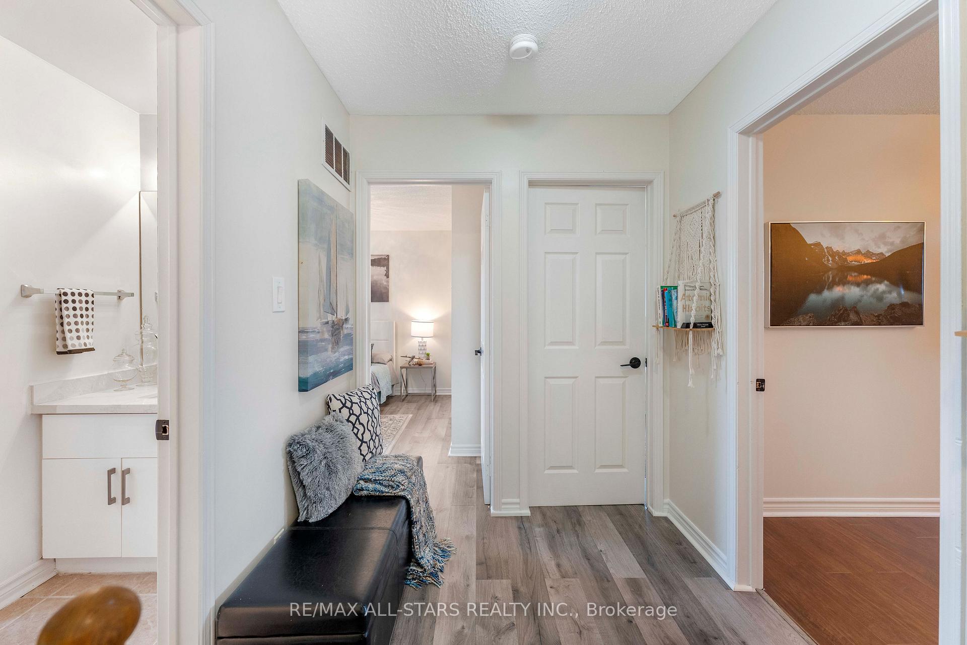 Photo 17 of 39 Kyle Crescent, Georgina, Keswick North — HOMEH