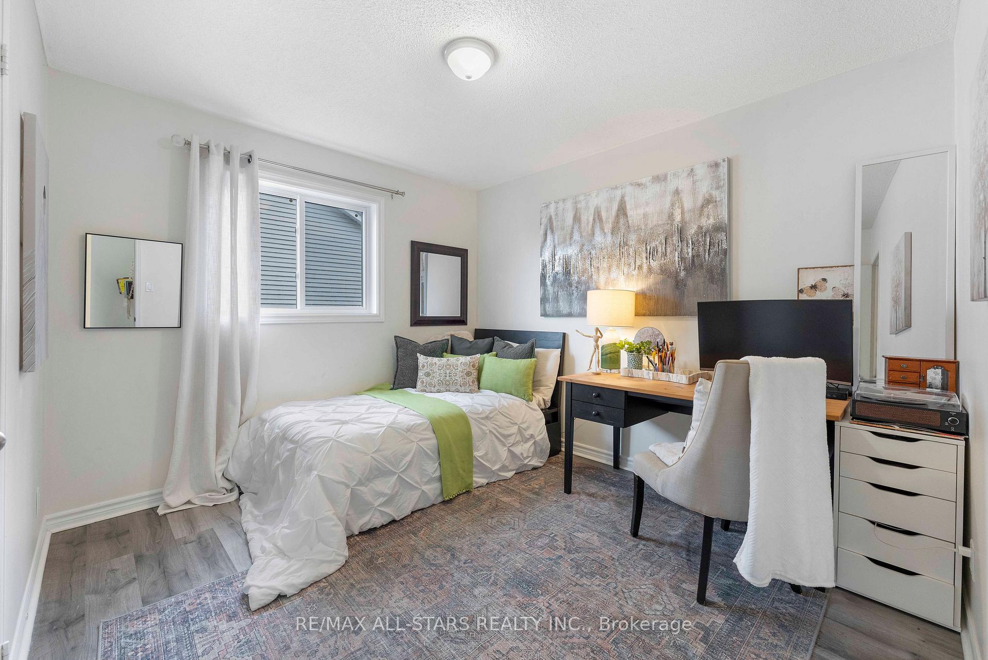 Photo 27 of 39 Kyle Crescent, Georgina, Keswick North — HOMEH