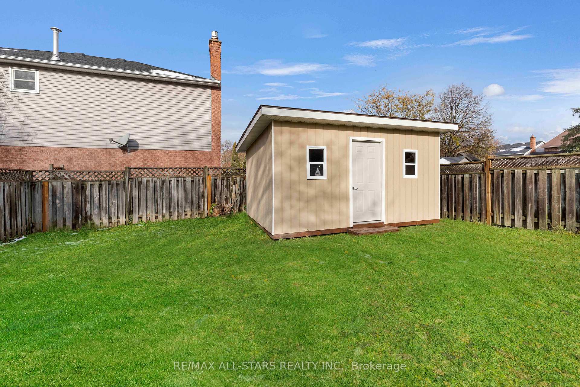 Photo 40 of 39 Kyle Crescent, Georgina, Keswick North — HOMEH