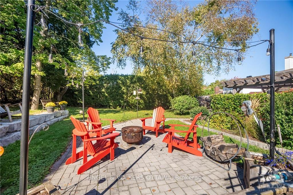 Photo 25 of 22 Stroughton Crescent, Ottawa, Munster — HOMEH