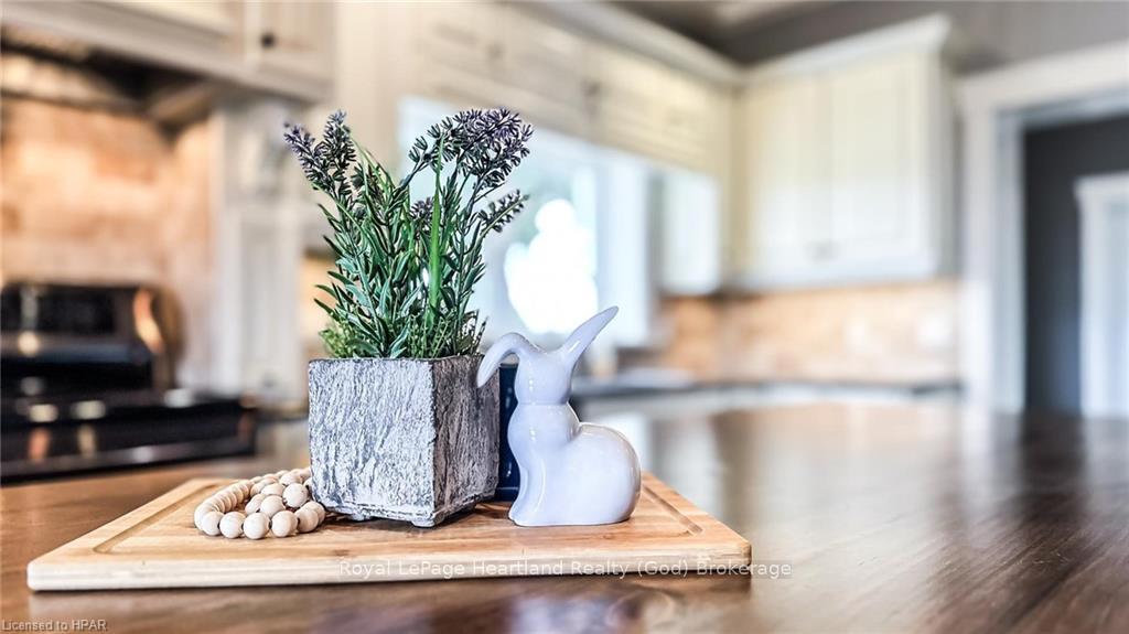 Photo 9 of 40370 Winthrop Road, Central Huron, Hullett — HOMEH