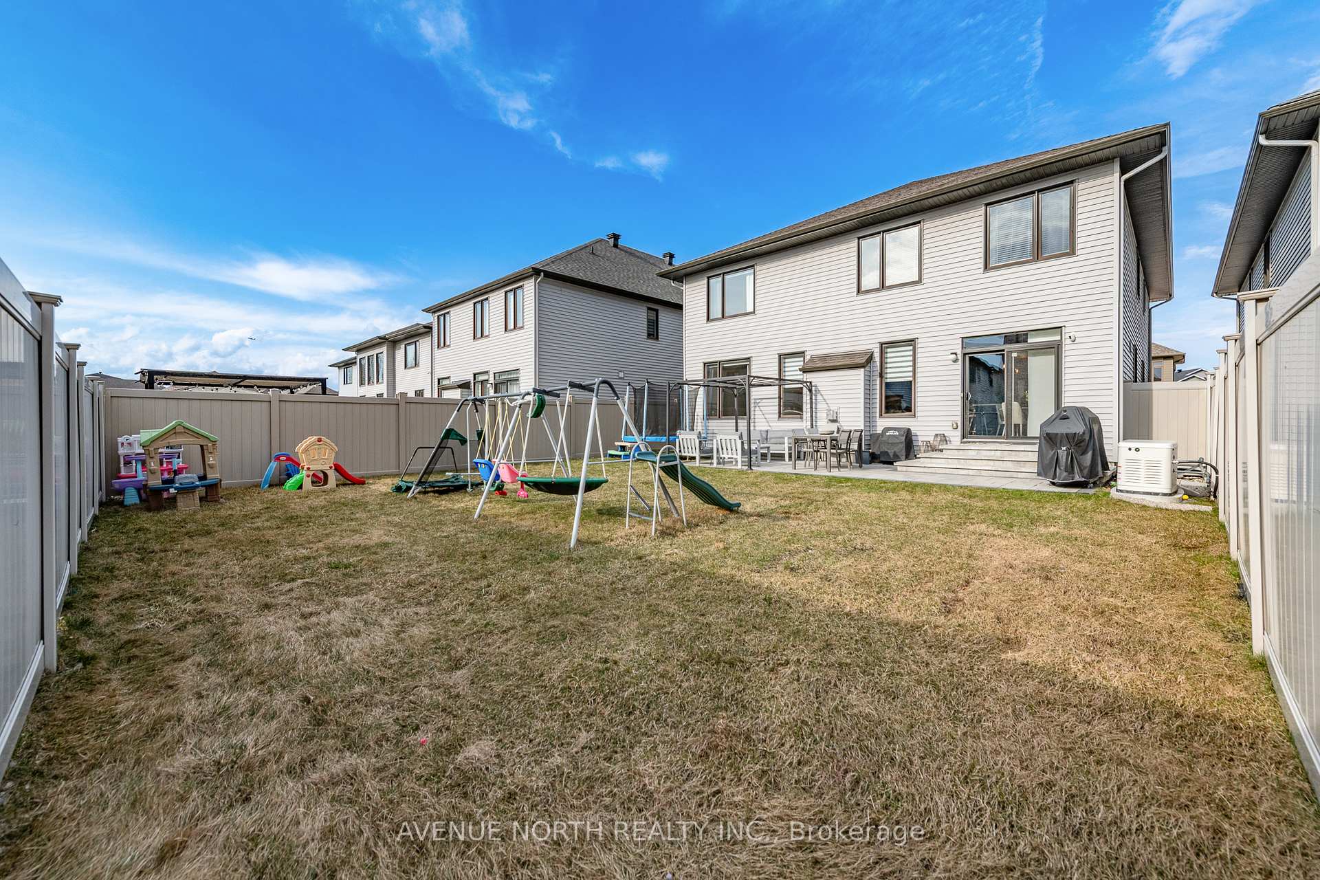Photo 38 of 713 Carnelian Crescent, Ottawa, Riverside South/Gloucester Glen — HOMEH