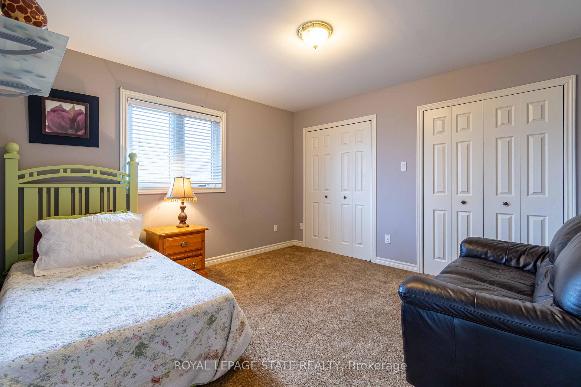 Photo 39 of 46 Hawkswood Trail, Hamilton, Carpenter — HOMEH