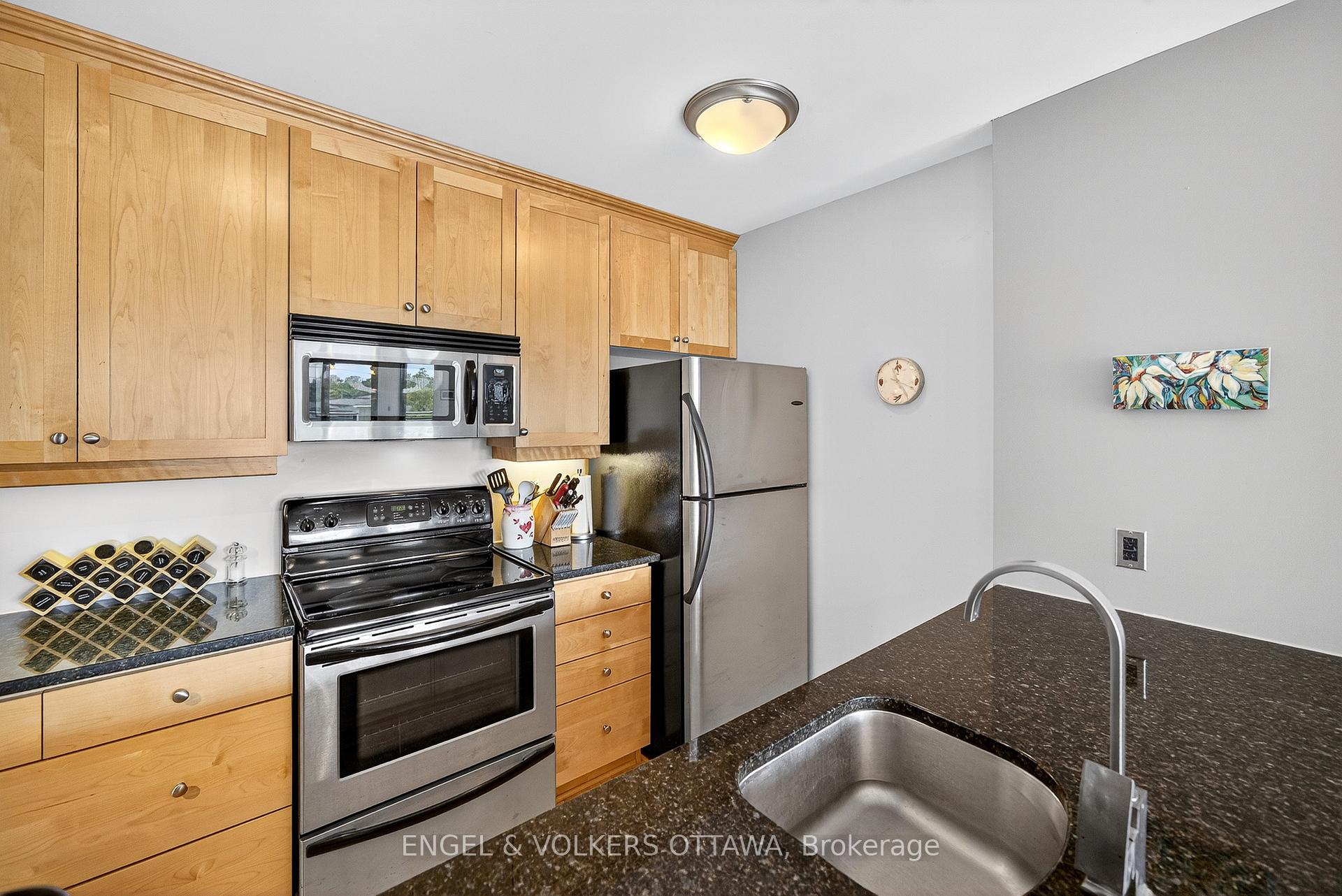 Photo 20 of Unit 404, 420 Berkley Avenue, Ottawa, Westboro West — HOMEH