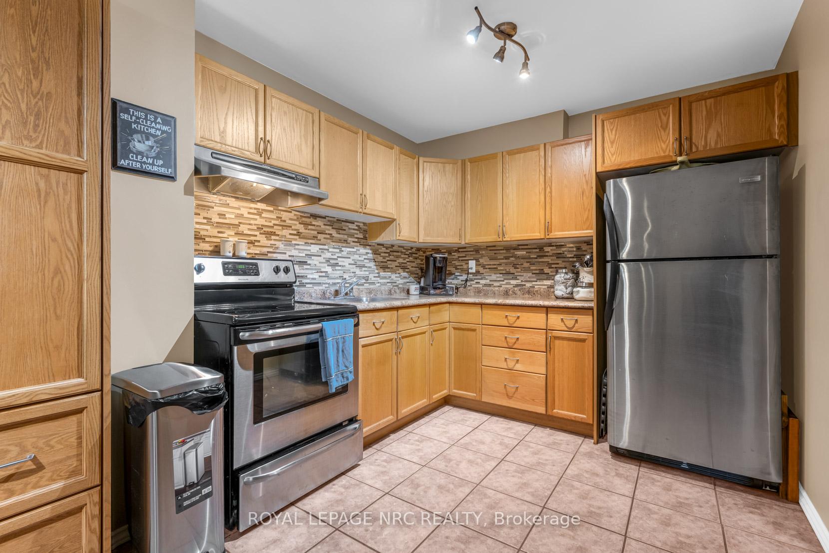 Photo 6 of 98 Memorial Avenue, Hamilton, Stoney Creek — HOMEH