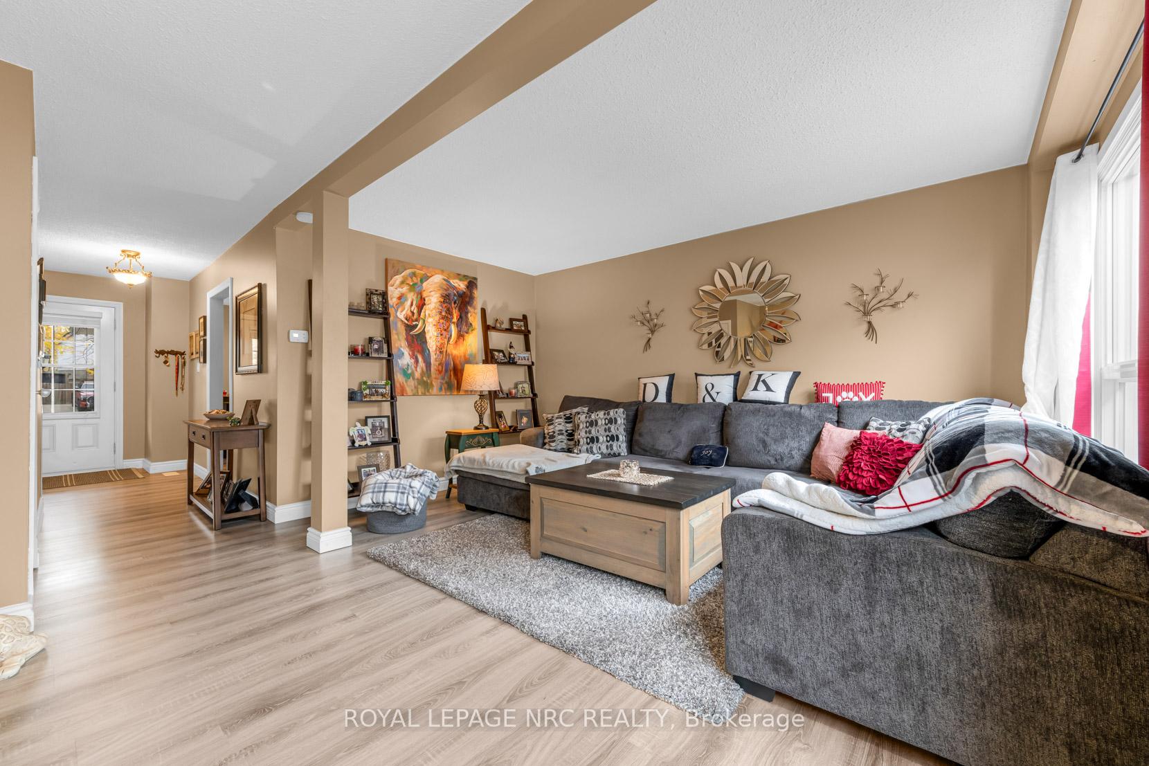 Photo 9 of 98 Memorial Avenue, Hamilton, Stoney Creek — HOMEH