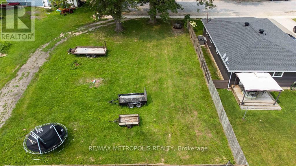 Photo 2 of 75 Dell Street, Chatham-Kent — HOMEH