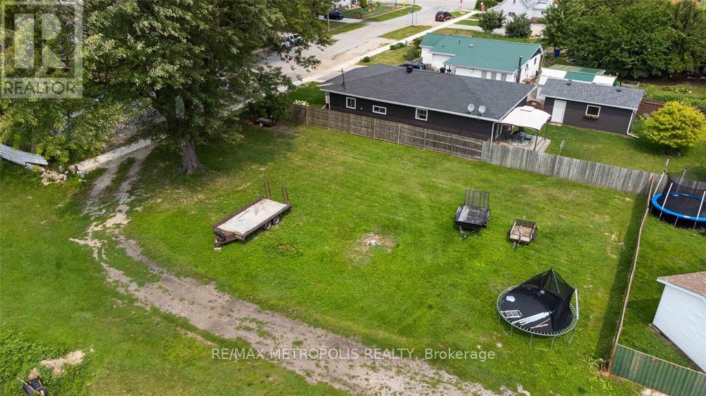 Photo 13 of 75 Dell Street, Chatham-Kent — HOMEH