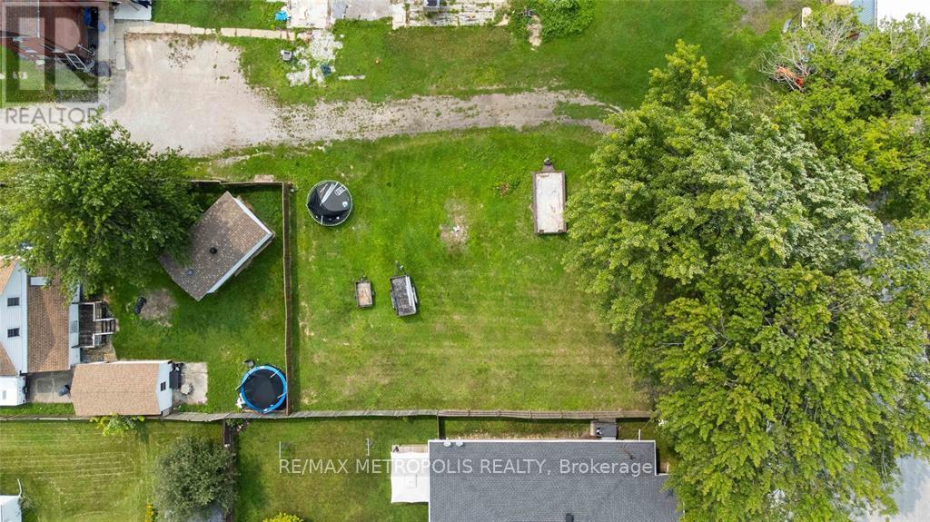 Photo 18 of 75 Dell Street, Chatham-Kent — HOMEH